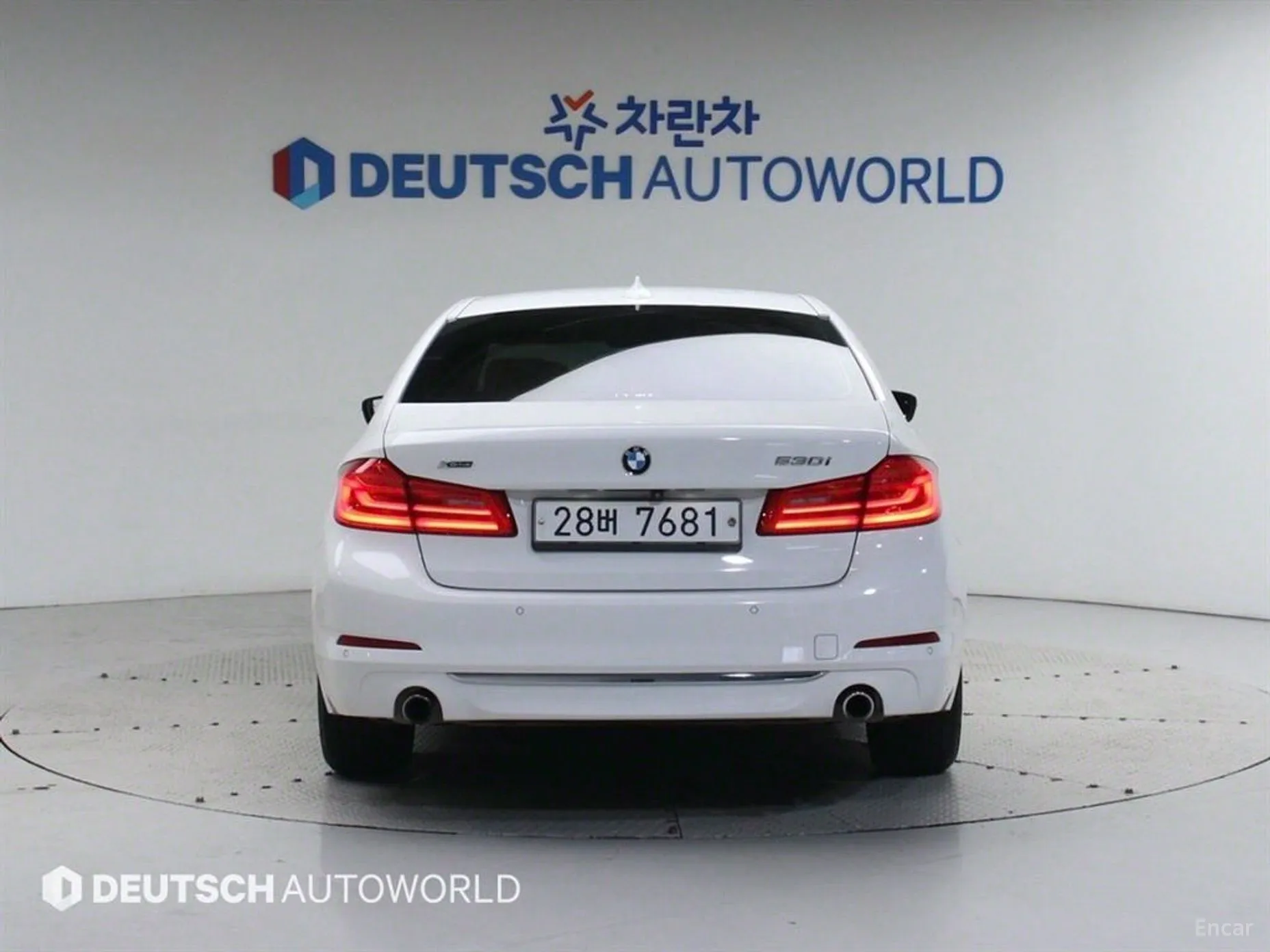 BMW 5 Series (G30) превью 3