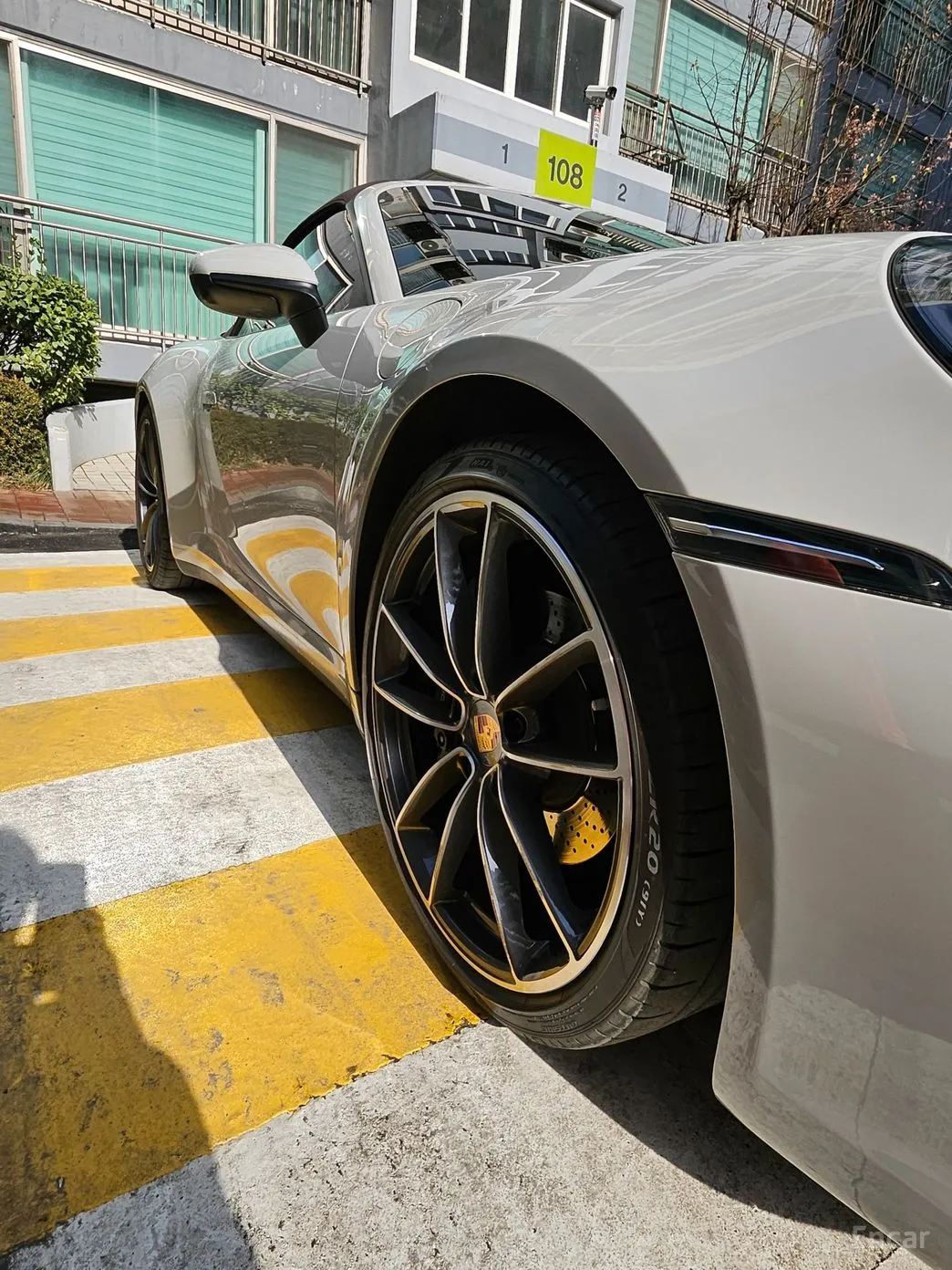 Porsche 911 (992) превью 4