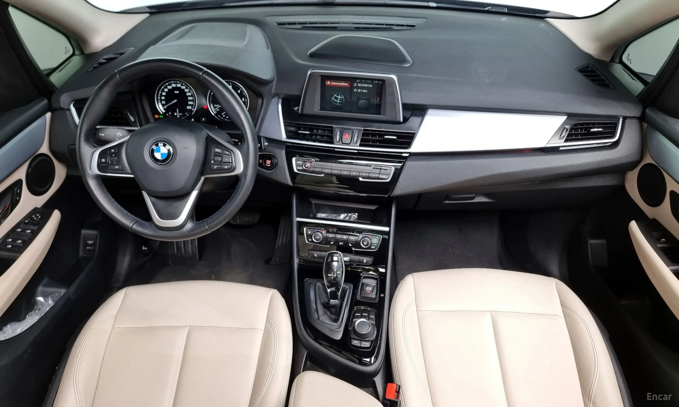BMW 2-Series Active Tourer (F45) превью 4