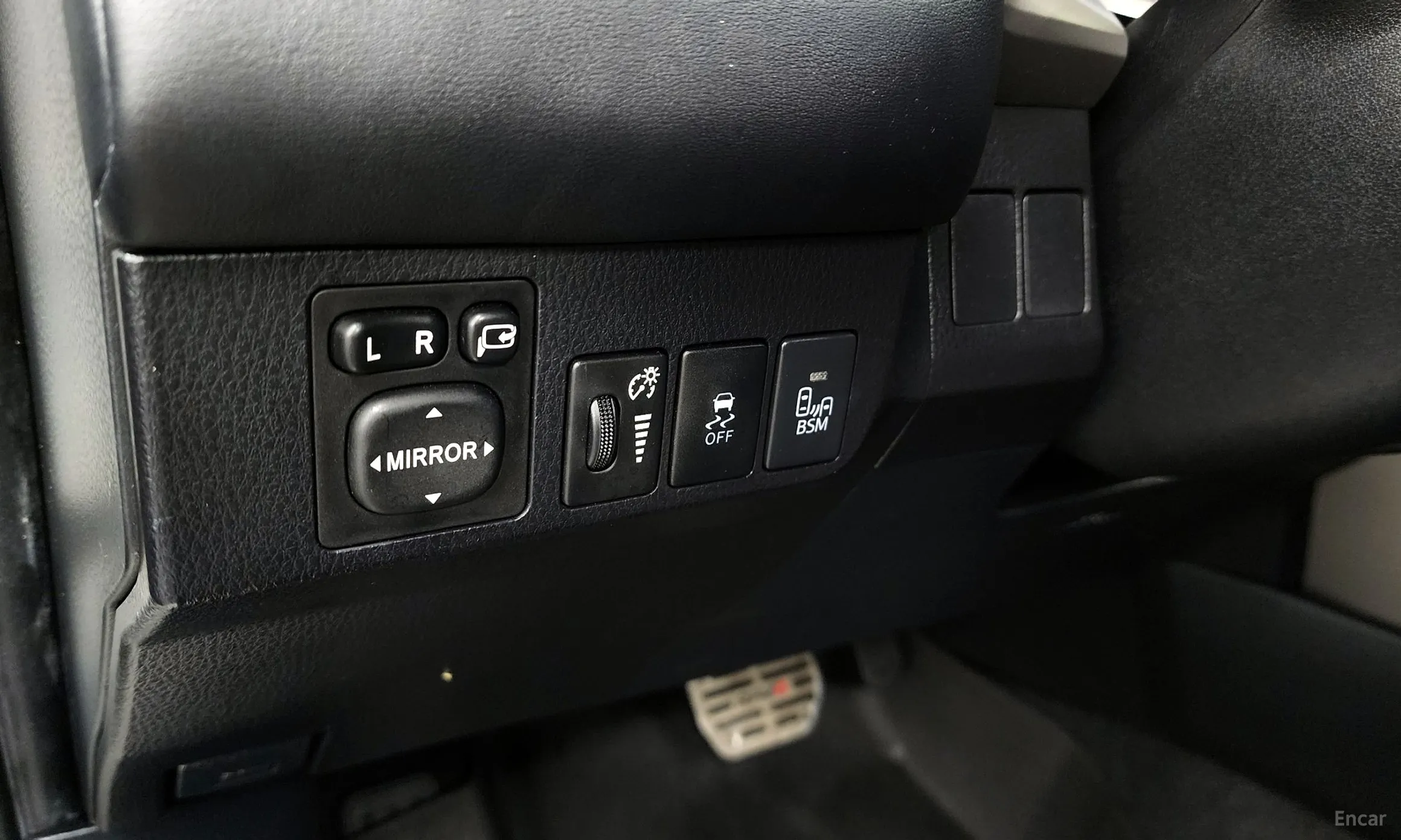 Toyota RAV4 превью 16
