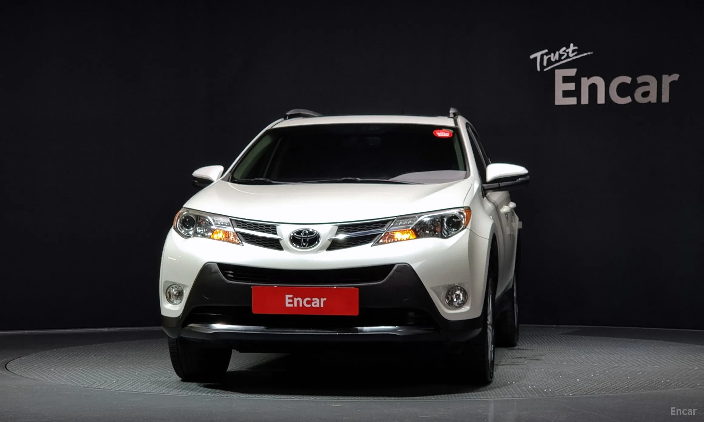 Toyota RAV4 превью 3