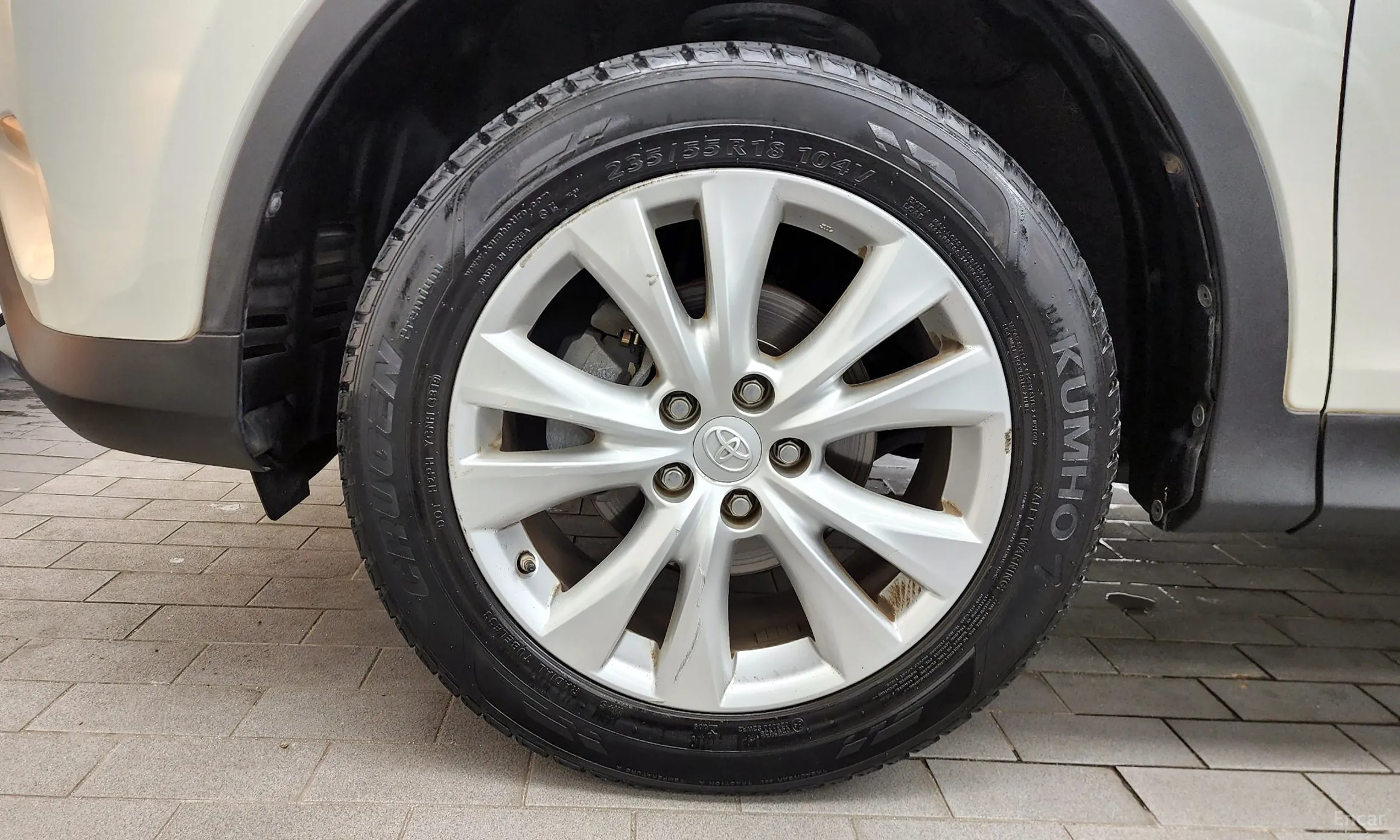 Toyota RAV4 превью 5