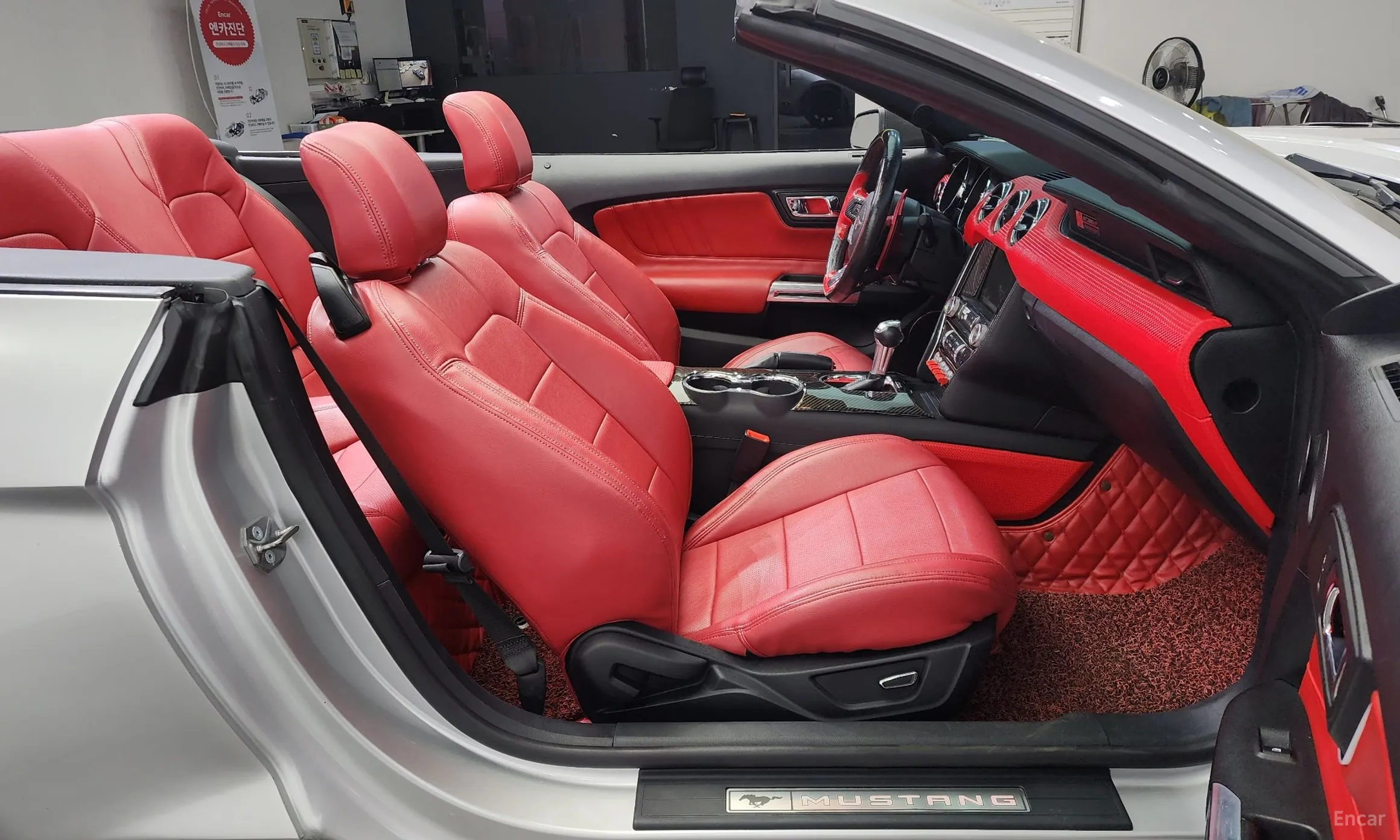 Ford Mustang превью 12