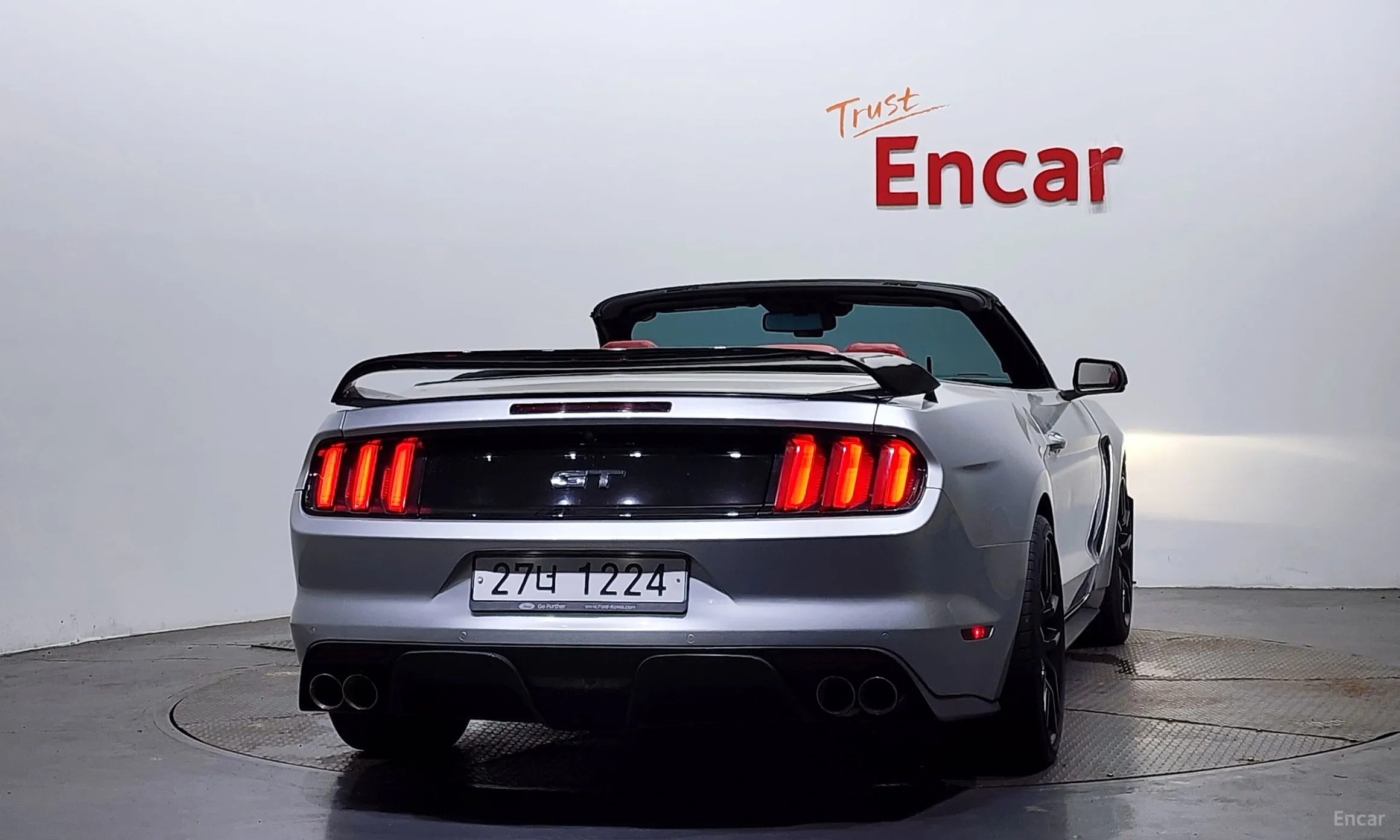 Ford Mustang превью 4