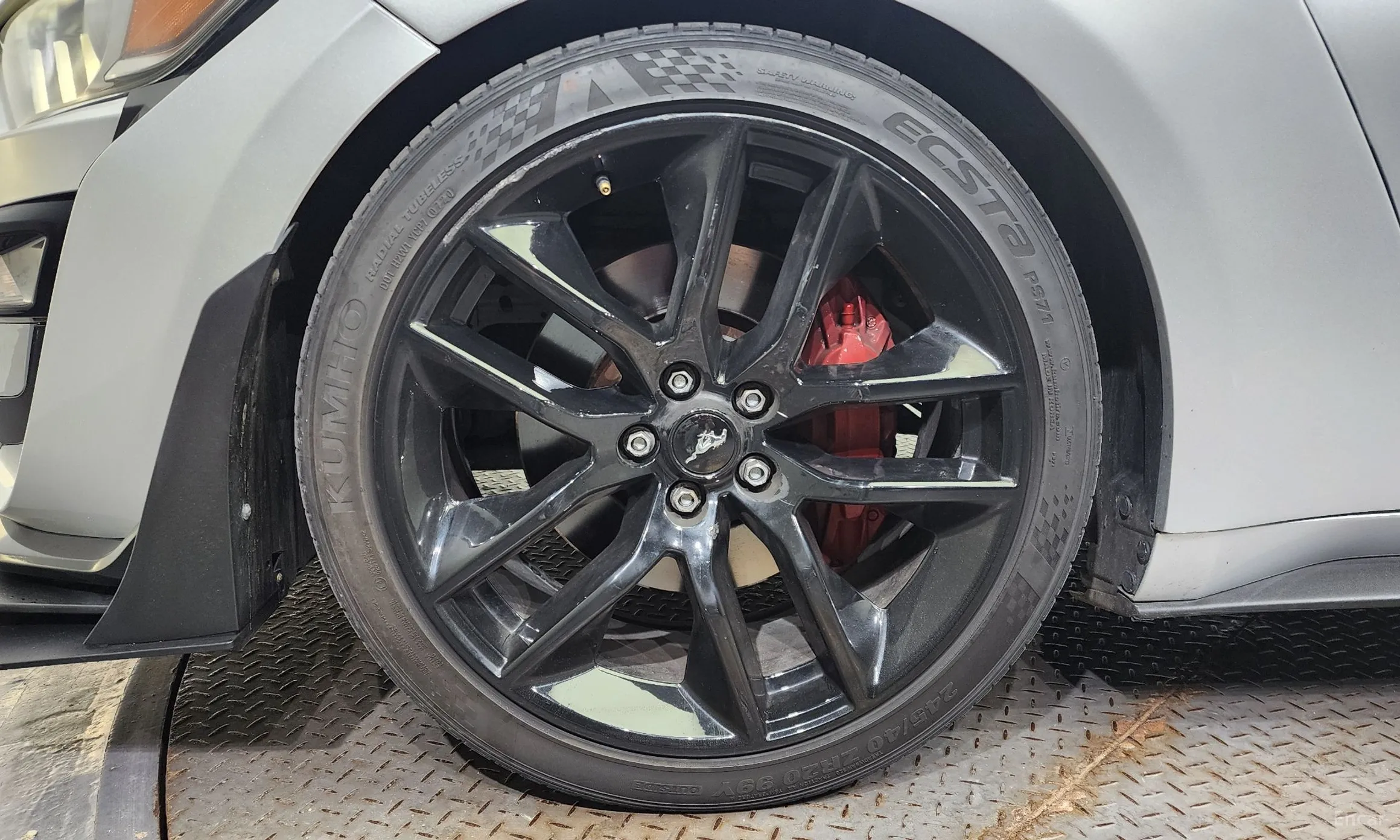 Ford Mustang превью 5