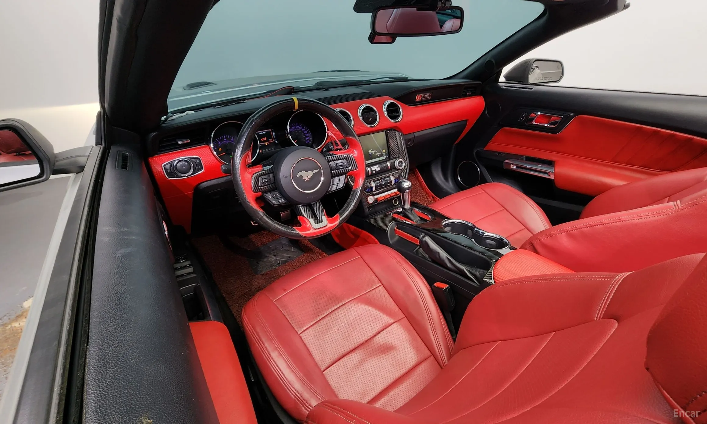 Ford Mustang превью 7