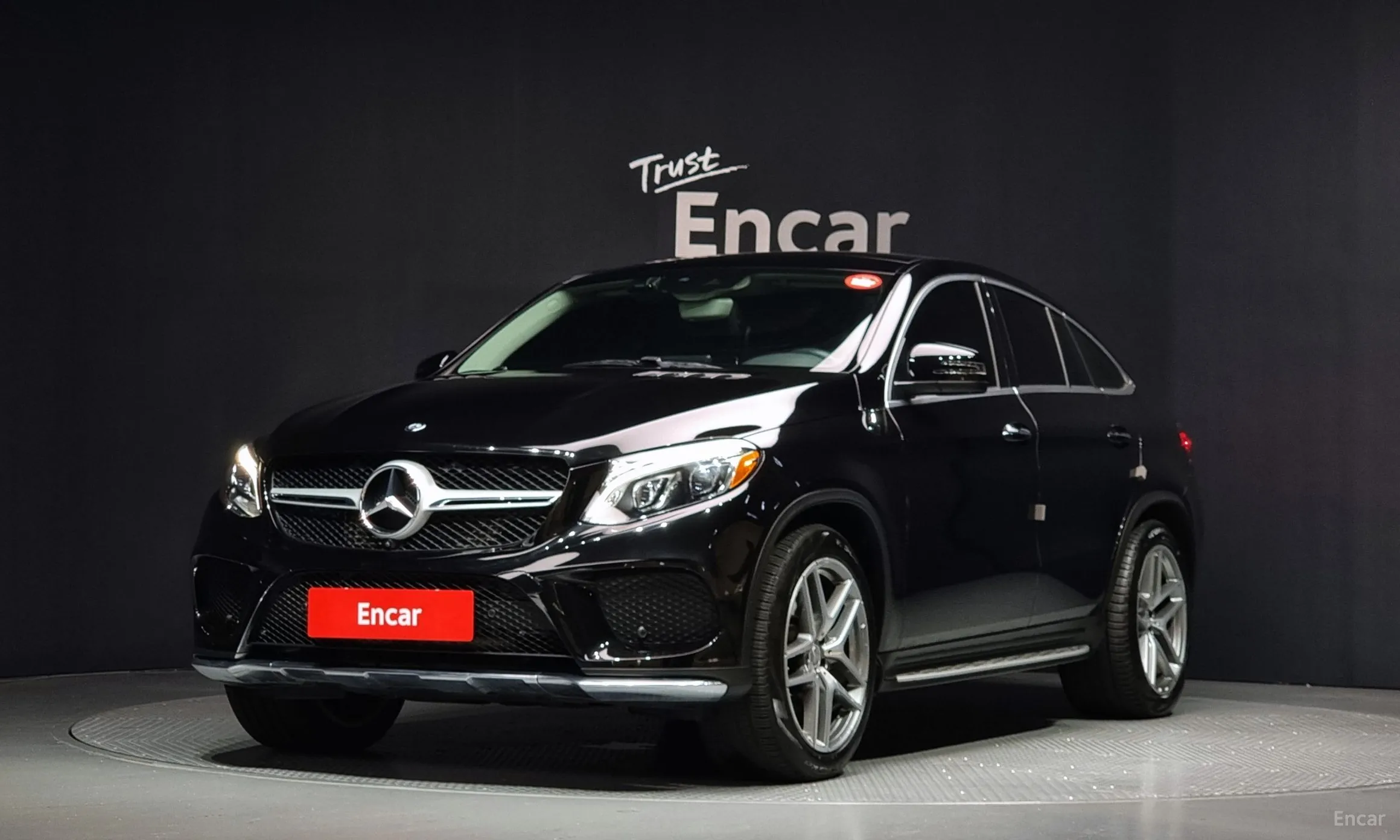 Mercedes Benz GLE-Class W166