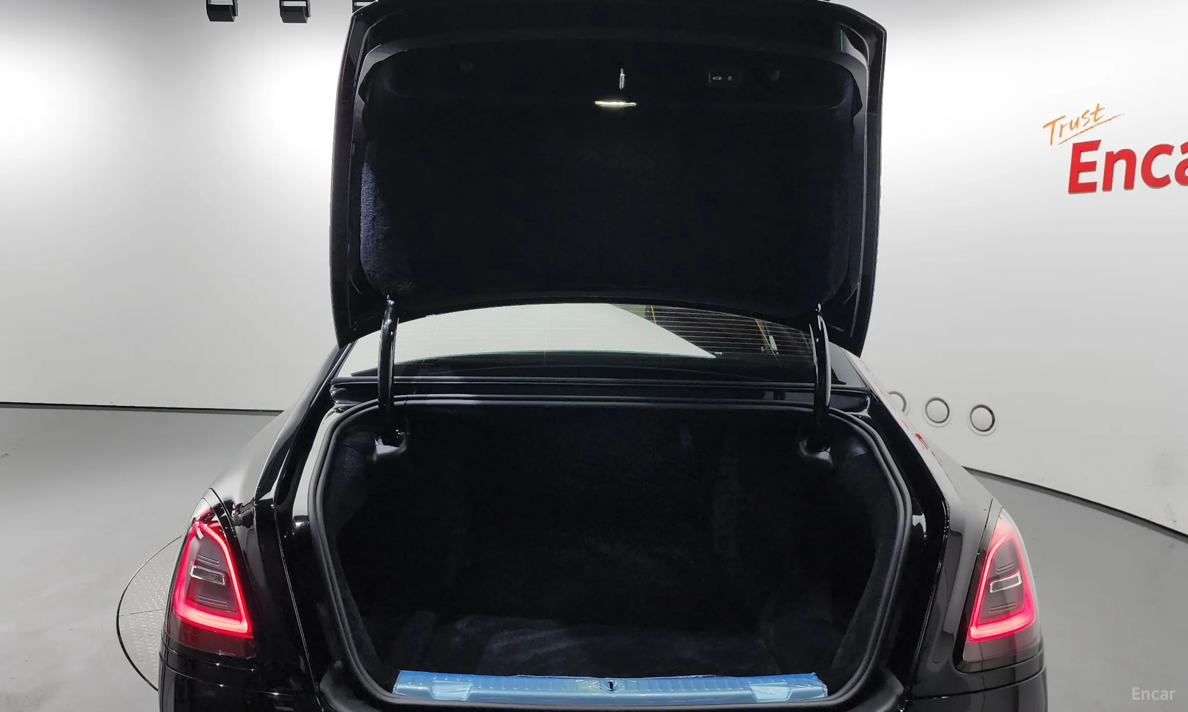 Rolls-Royce Ghost 2nd Generation превью 20