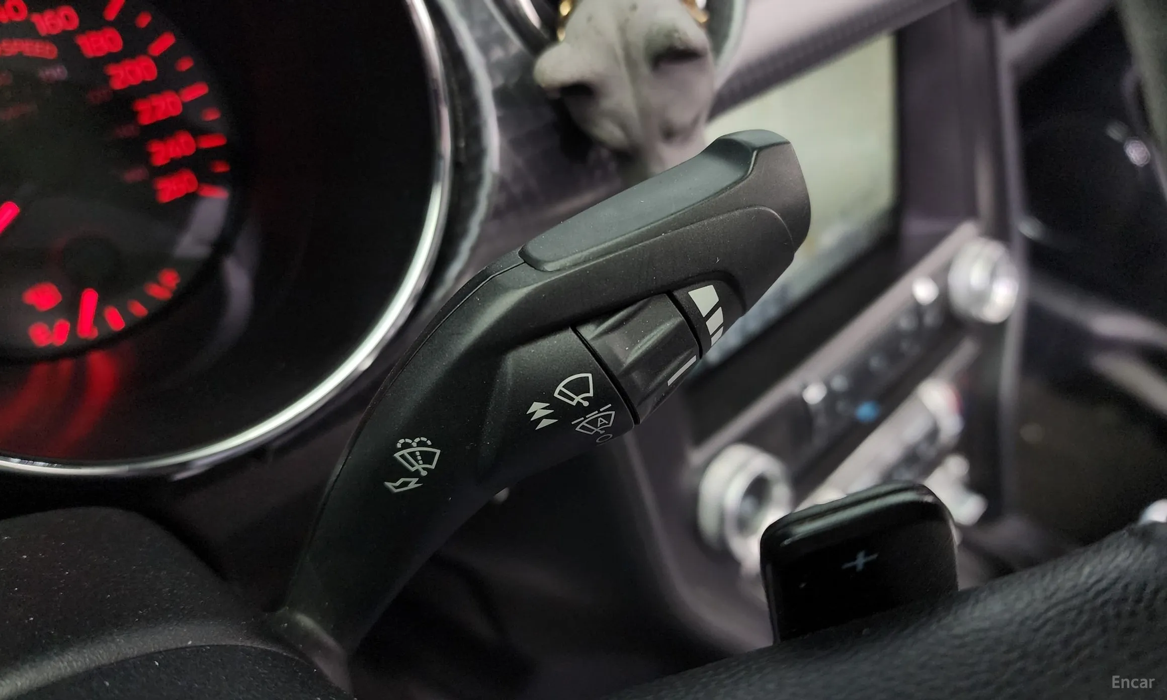 Ford Mustang превью 17