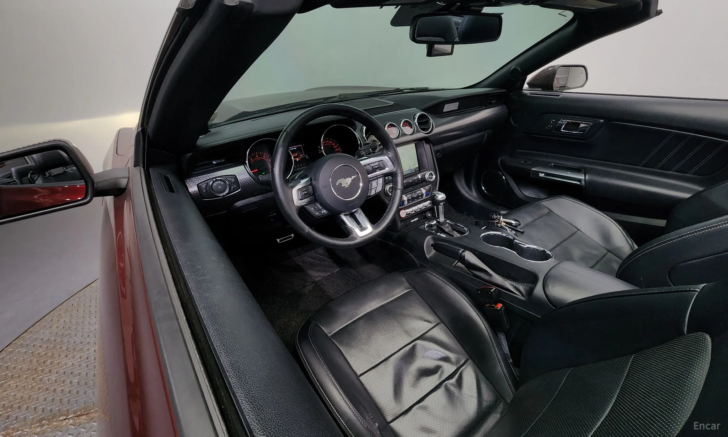 Ford Mustang превью 7