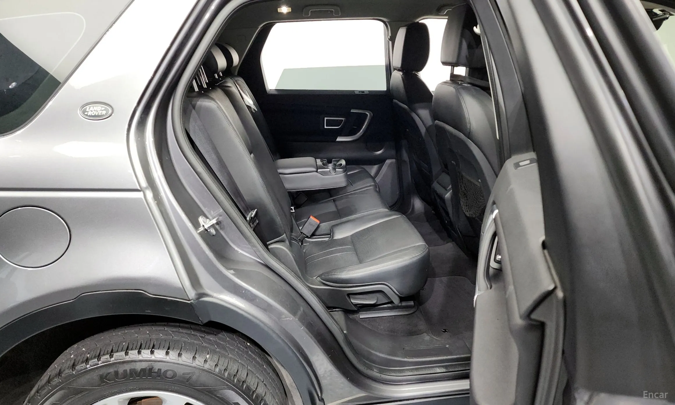 Land Rover Discovery Sports превью 12