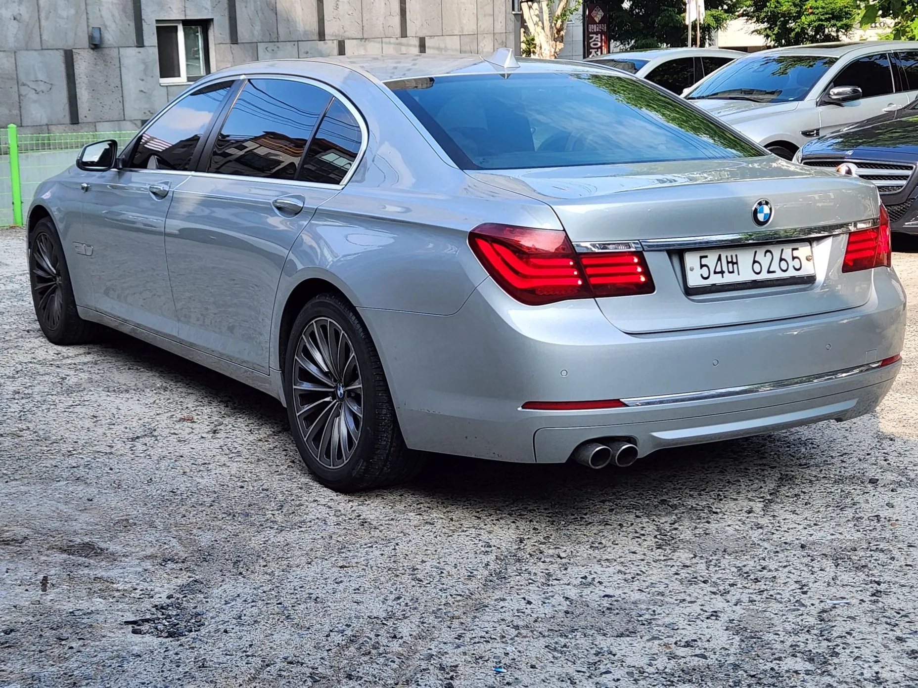 BMW 7 Series (F01) превью 3