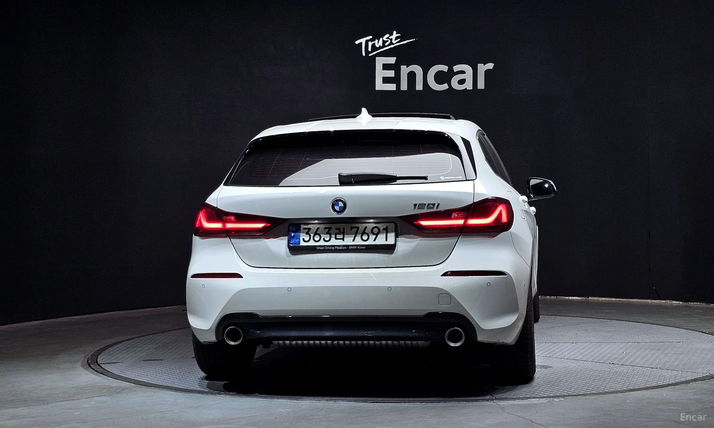 BMW 1 Series (F40) превью 3