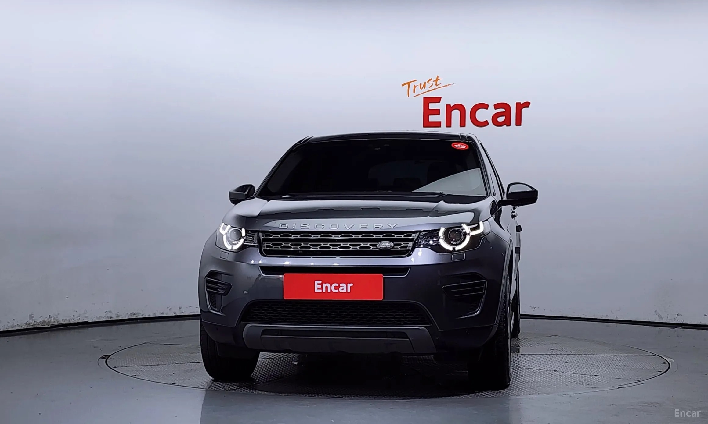 Land Rover Discovery Sports превью 2