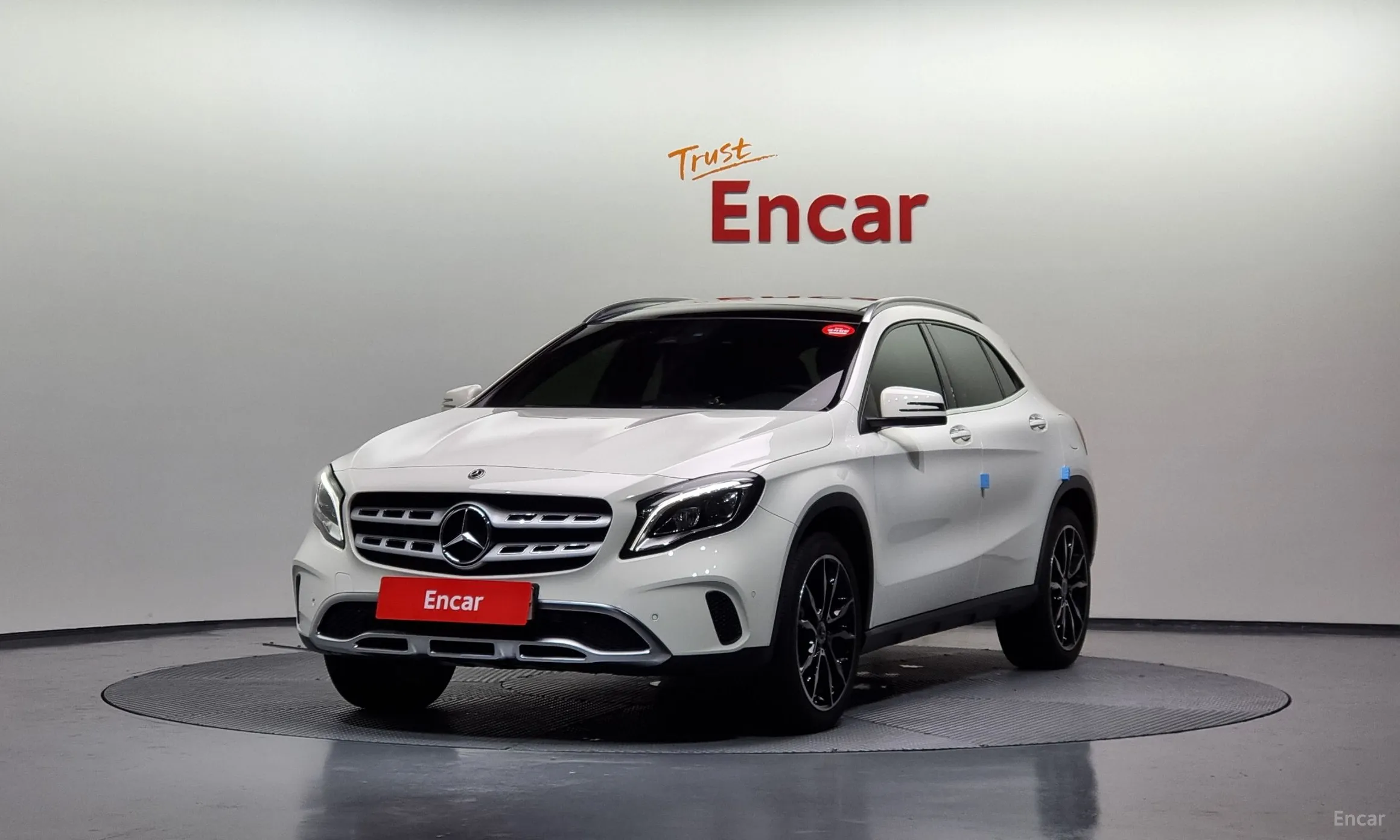 Mercedes Benz GLA-Class X156