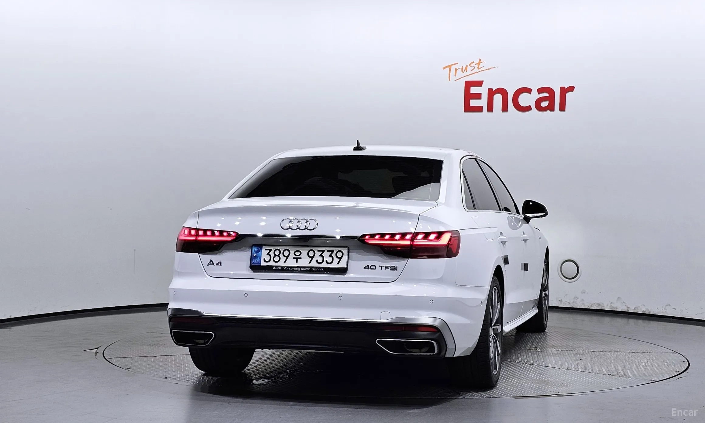 Audi A4 (B9) превью 3