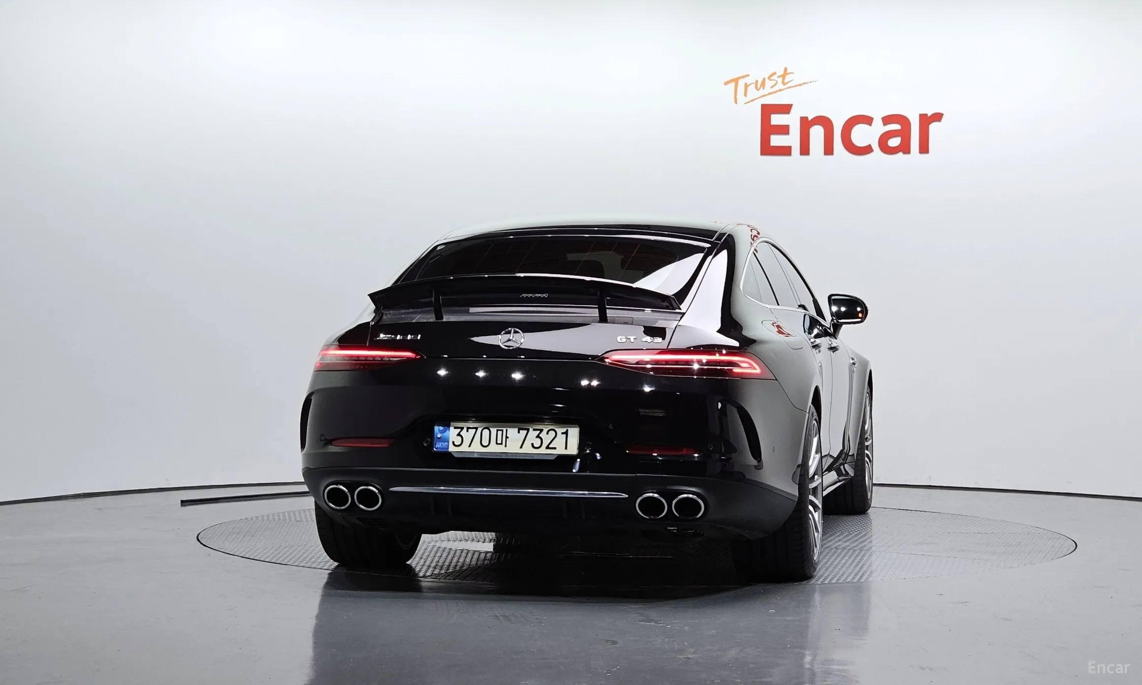 Mercedes Benz AMG GT превью 3