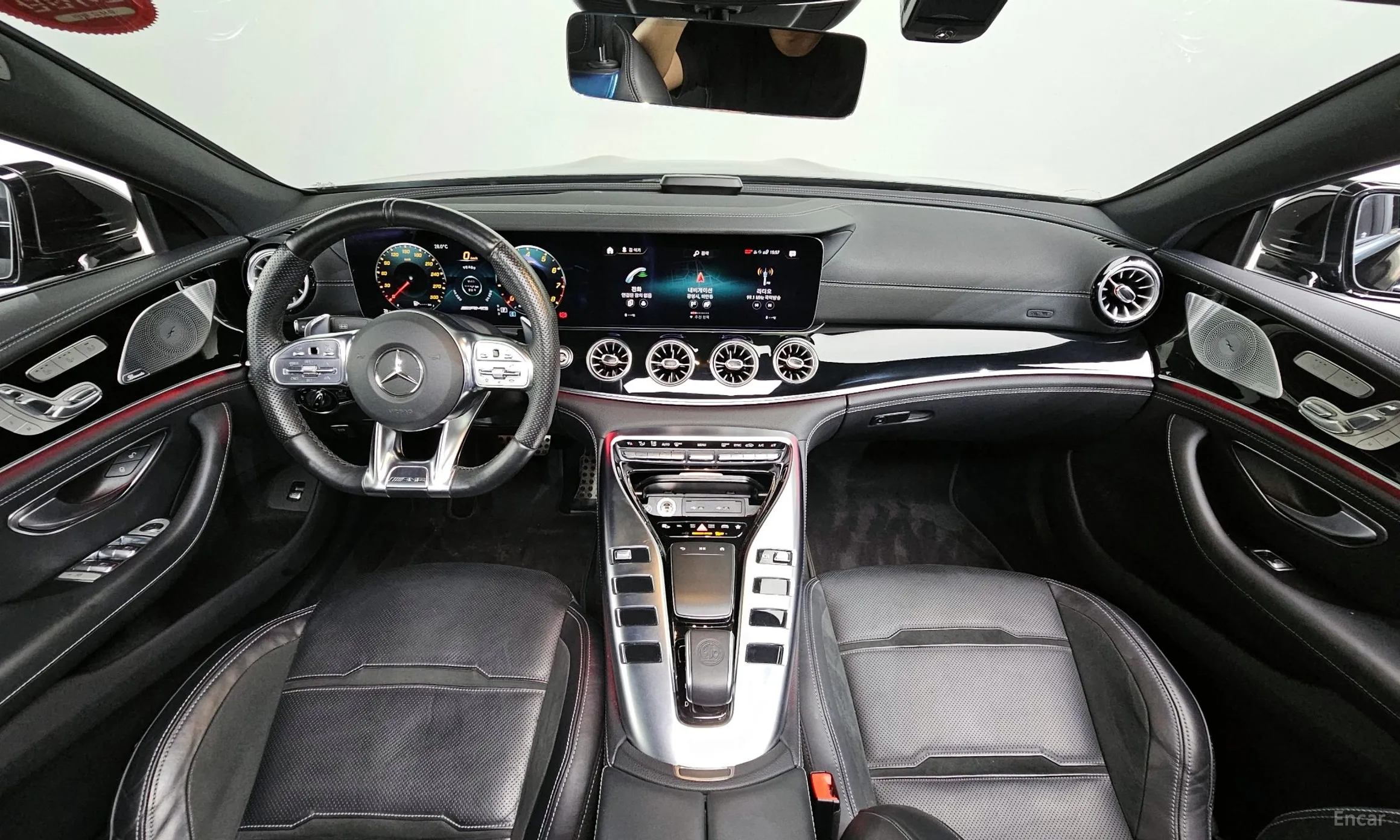 Mercedes Benz AMG GT превью 4
