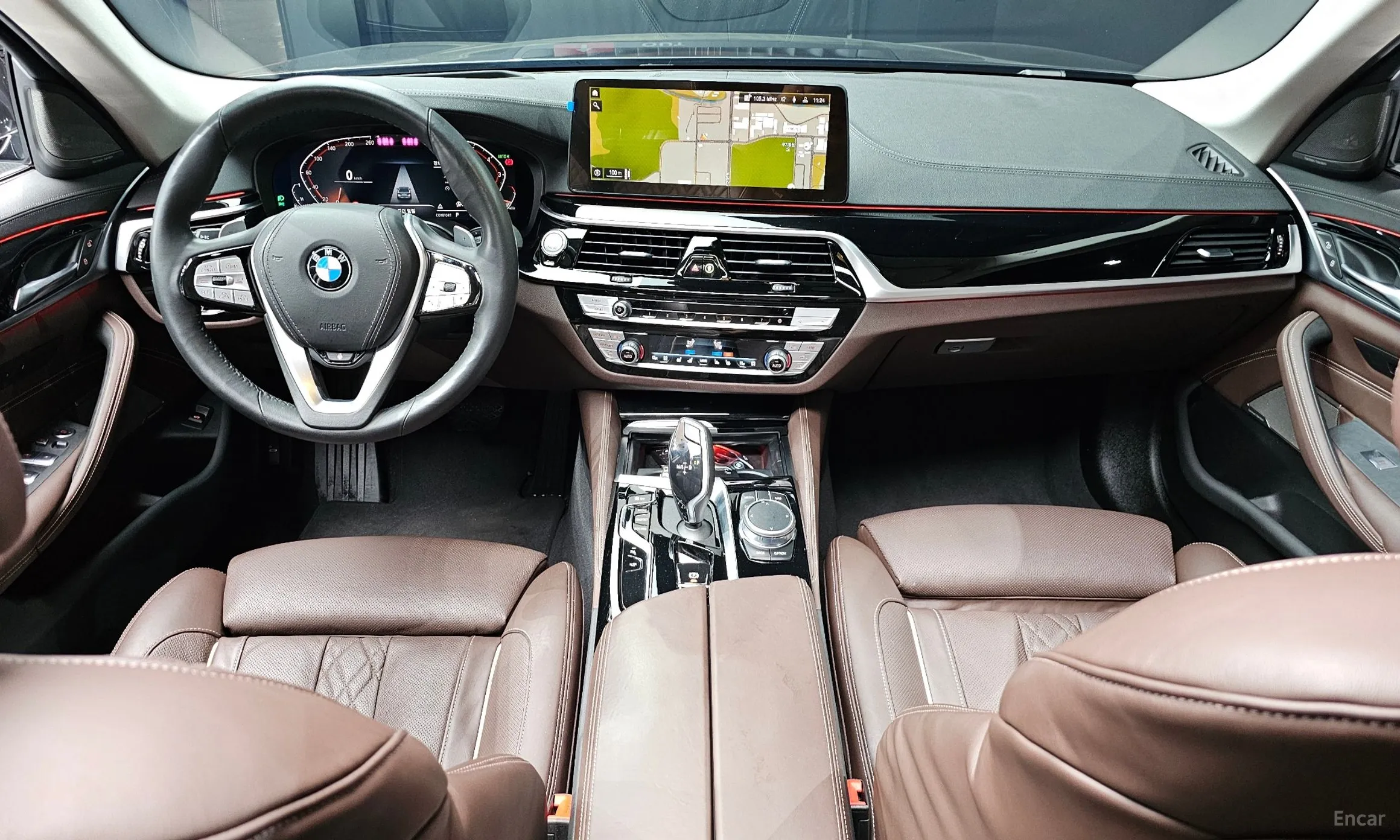 BMW 5 Series (G30) превью 4
