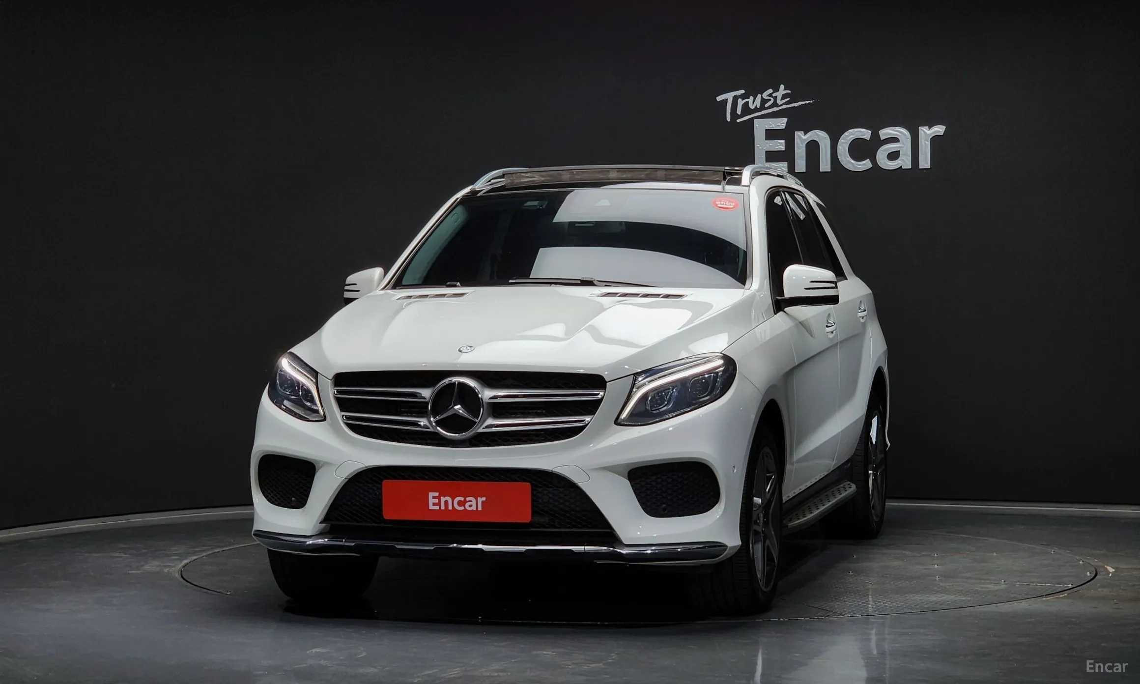 Mercedes Benz GLE-Class W166