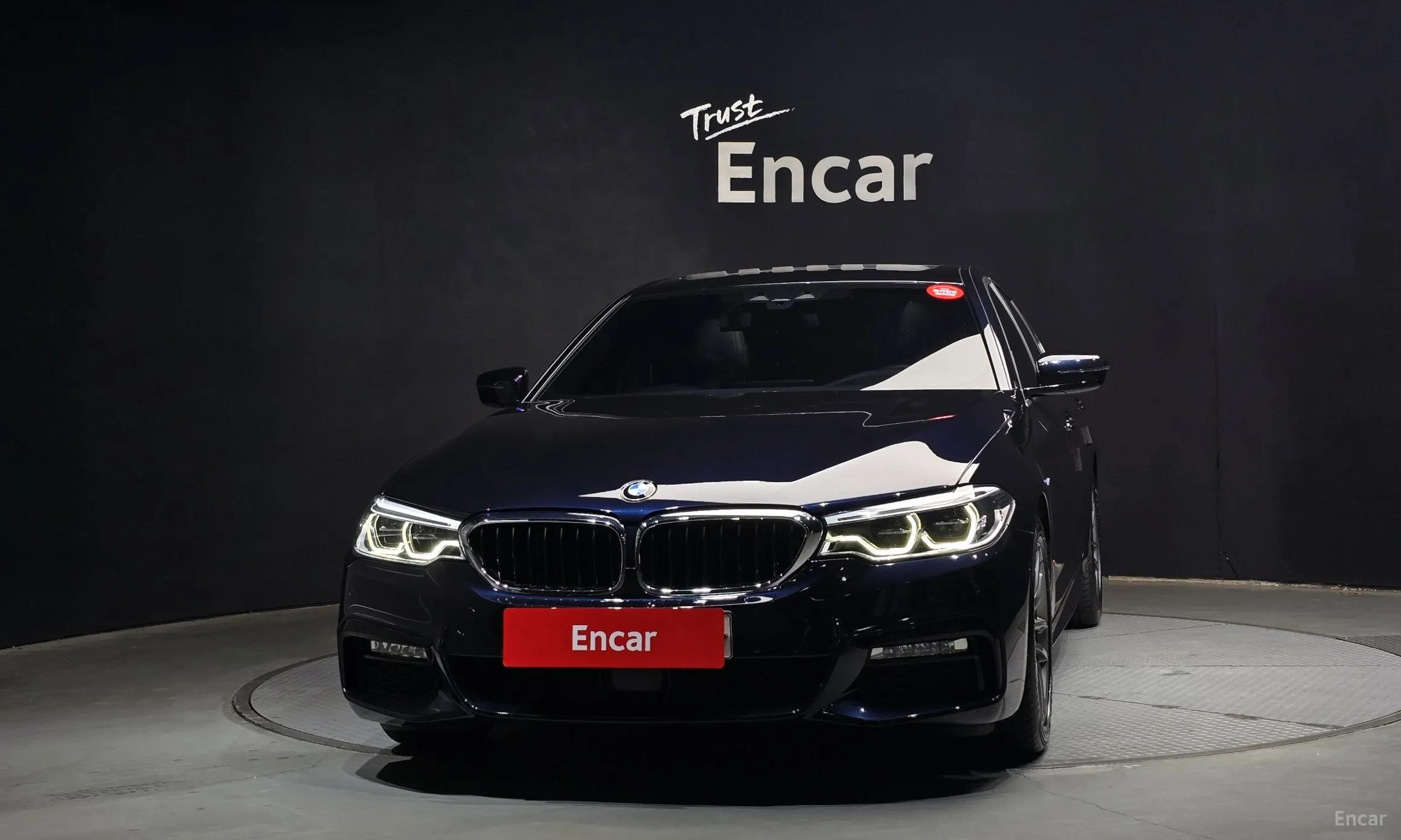BMW 5 Series (G30) превью 2