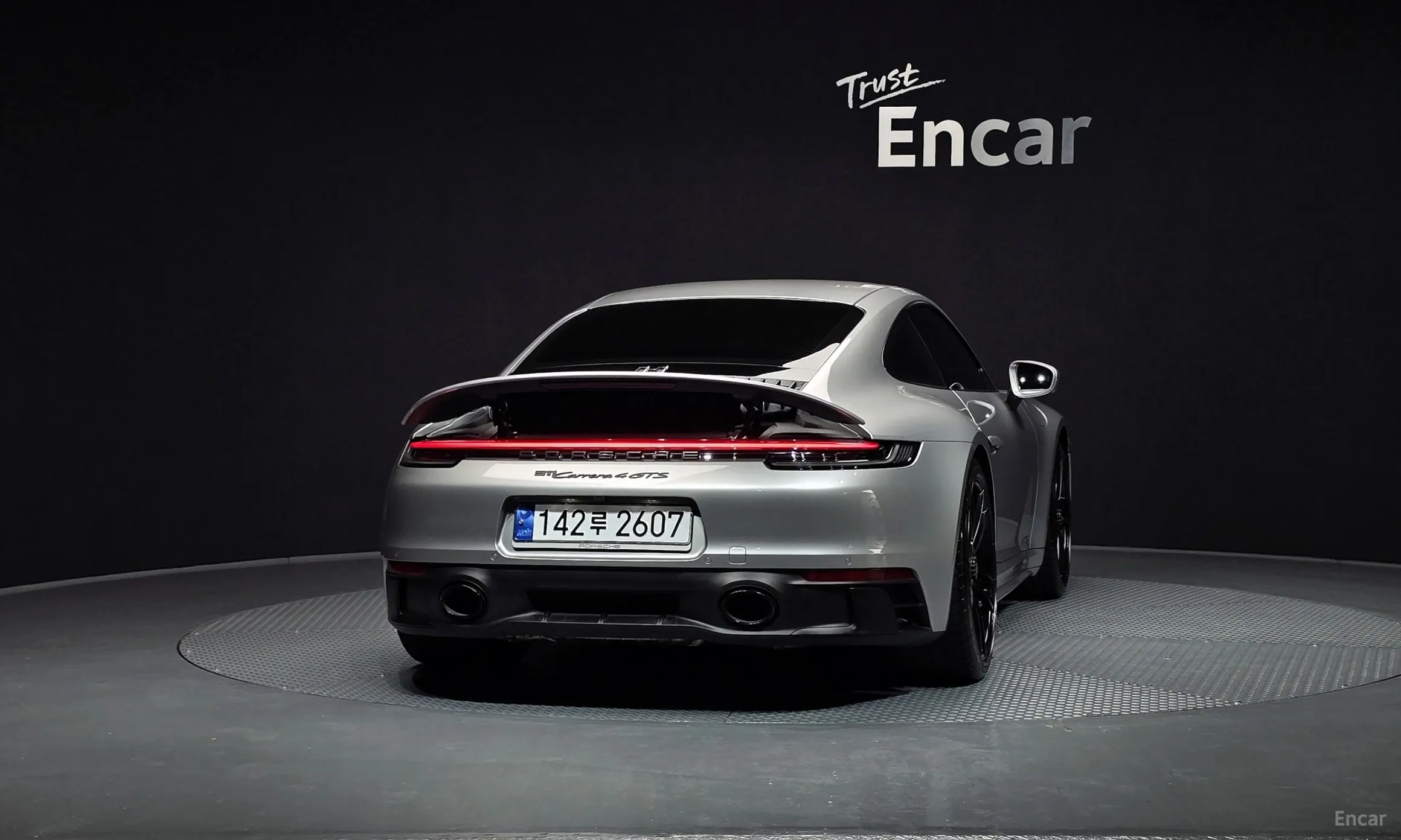 Porsche 911 (992) превью 3