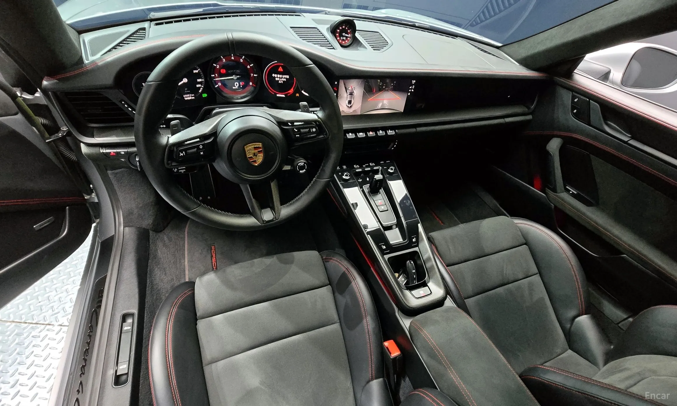 Porsche 911 (992) превью 4