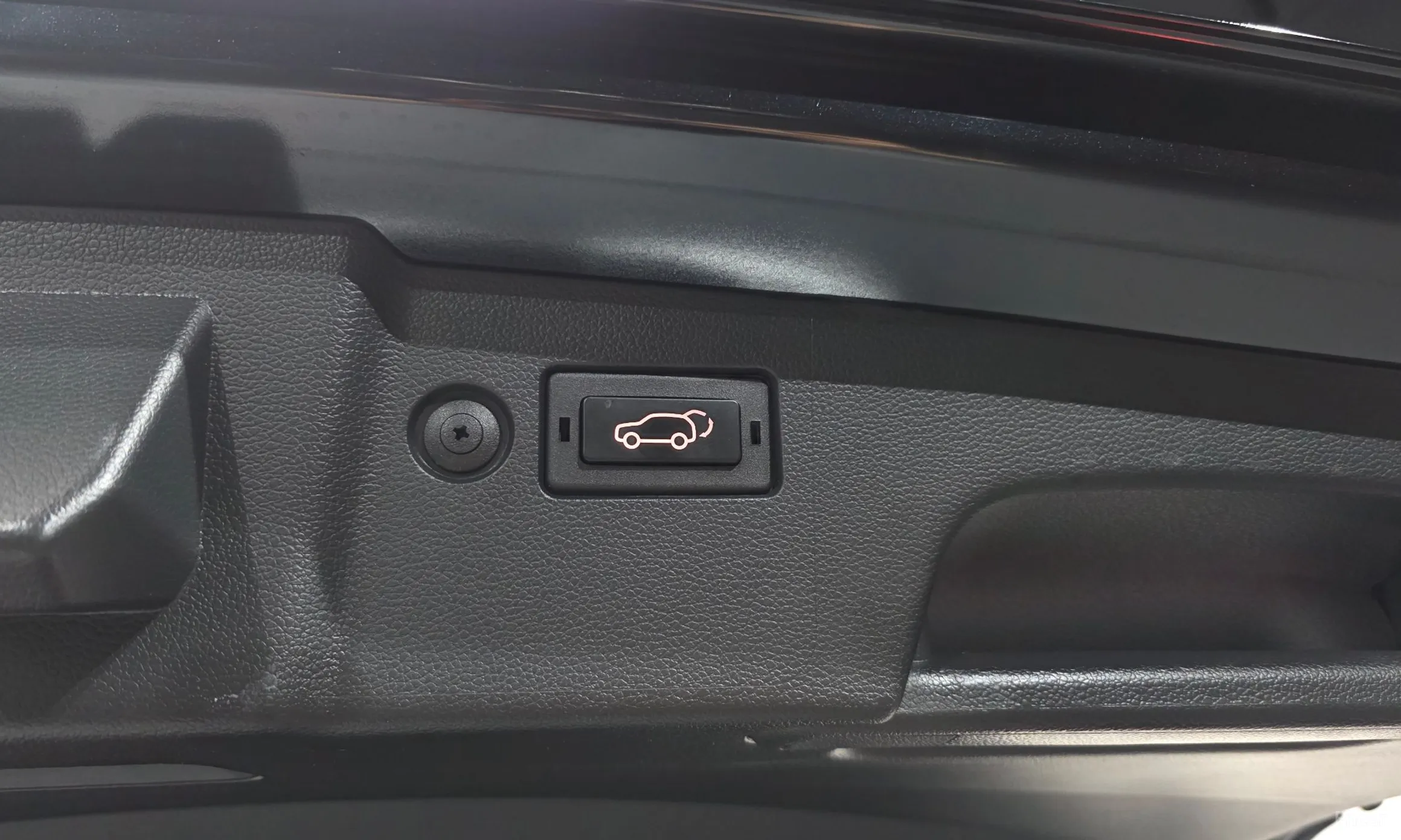 KG Mobility (SsangYong) Torres превью 20