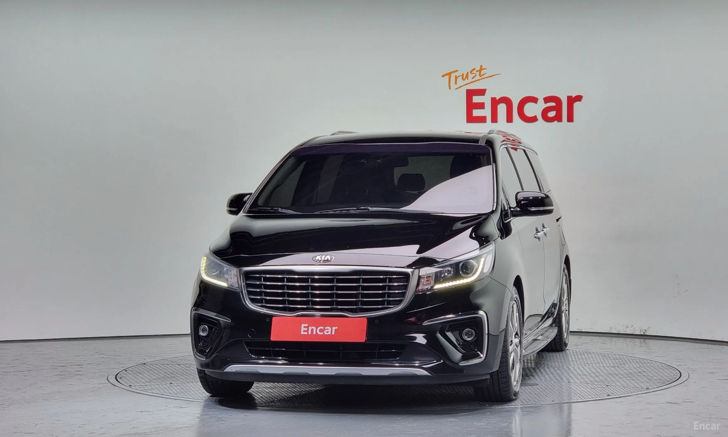Kia Carnival превью 2