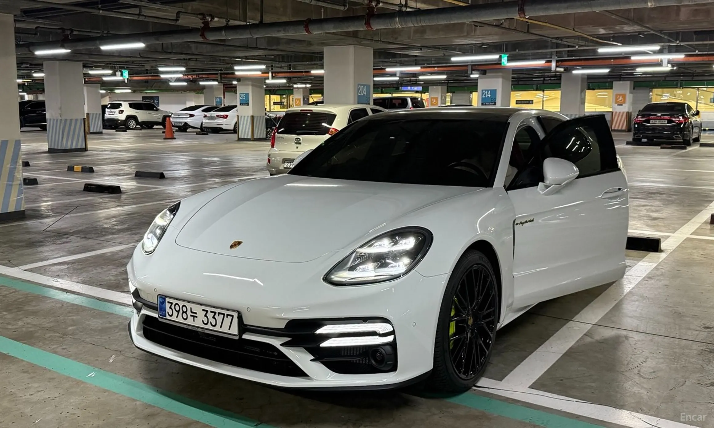 Porsche Panamera (971) превью 3