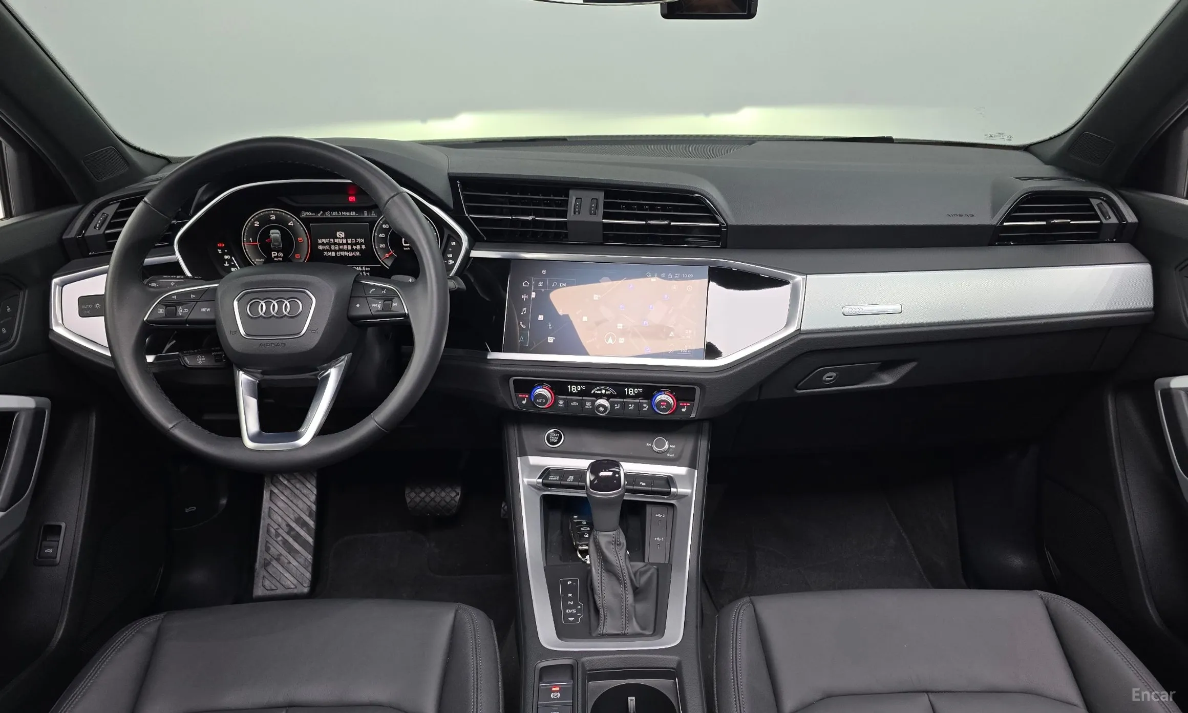 Audi Q3 (F3) превью 4