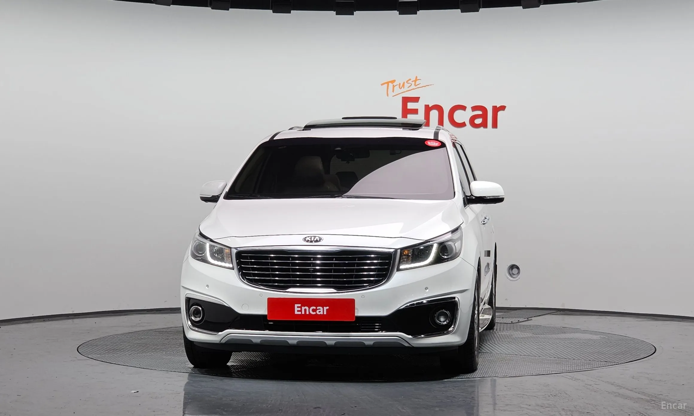 Kia Carnival превью 2