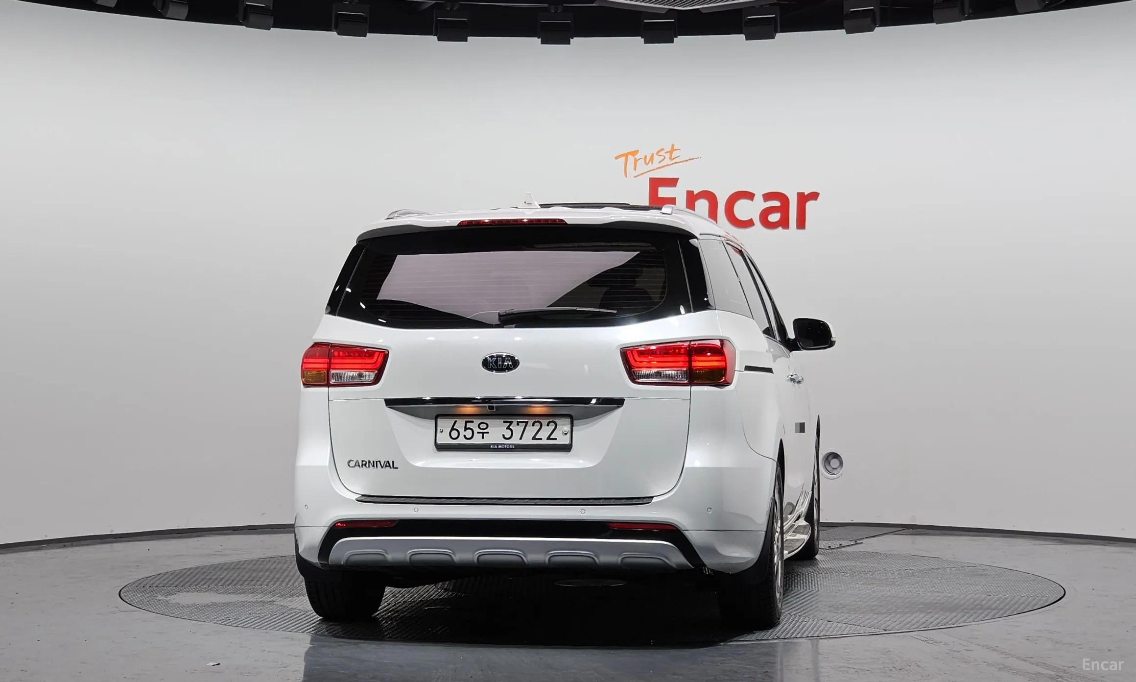 Kia Carnival превью 3