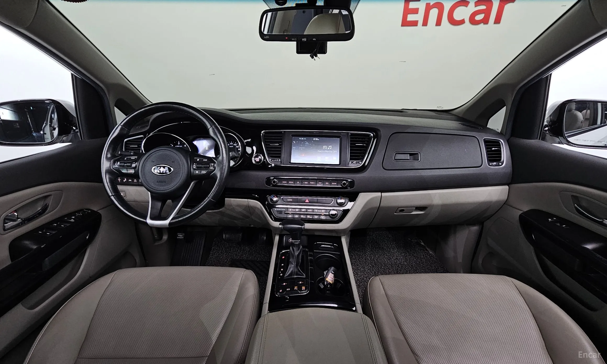 Kia Carnival превью 4