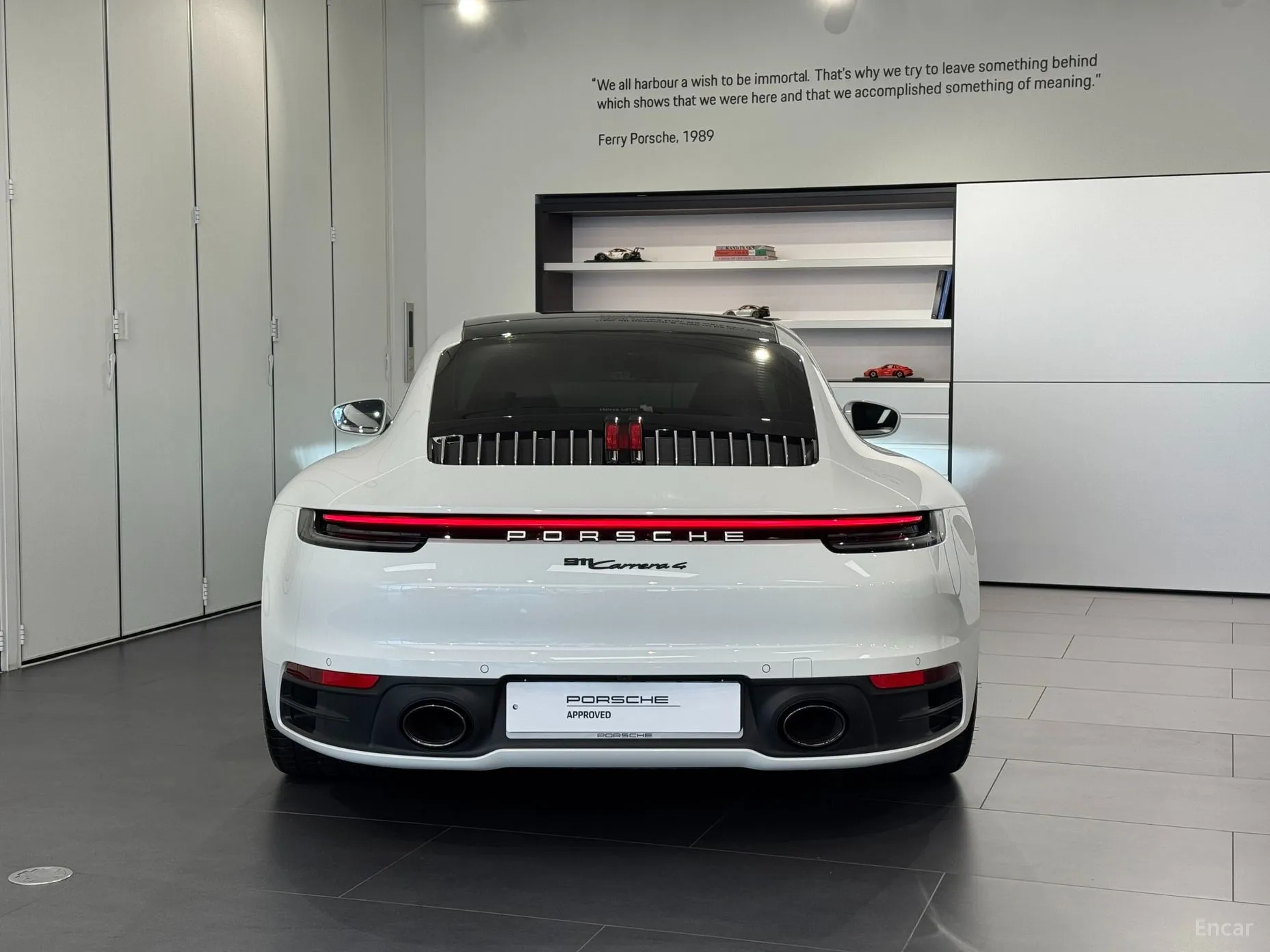 Porsche 911 (992) превью 3