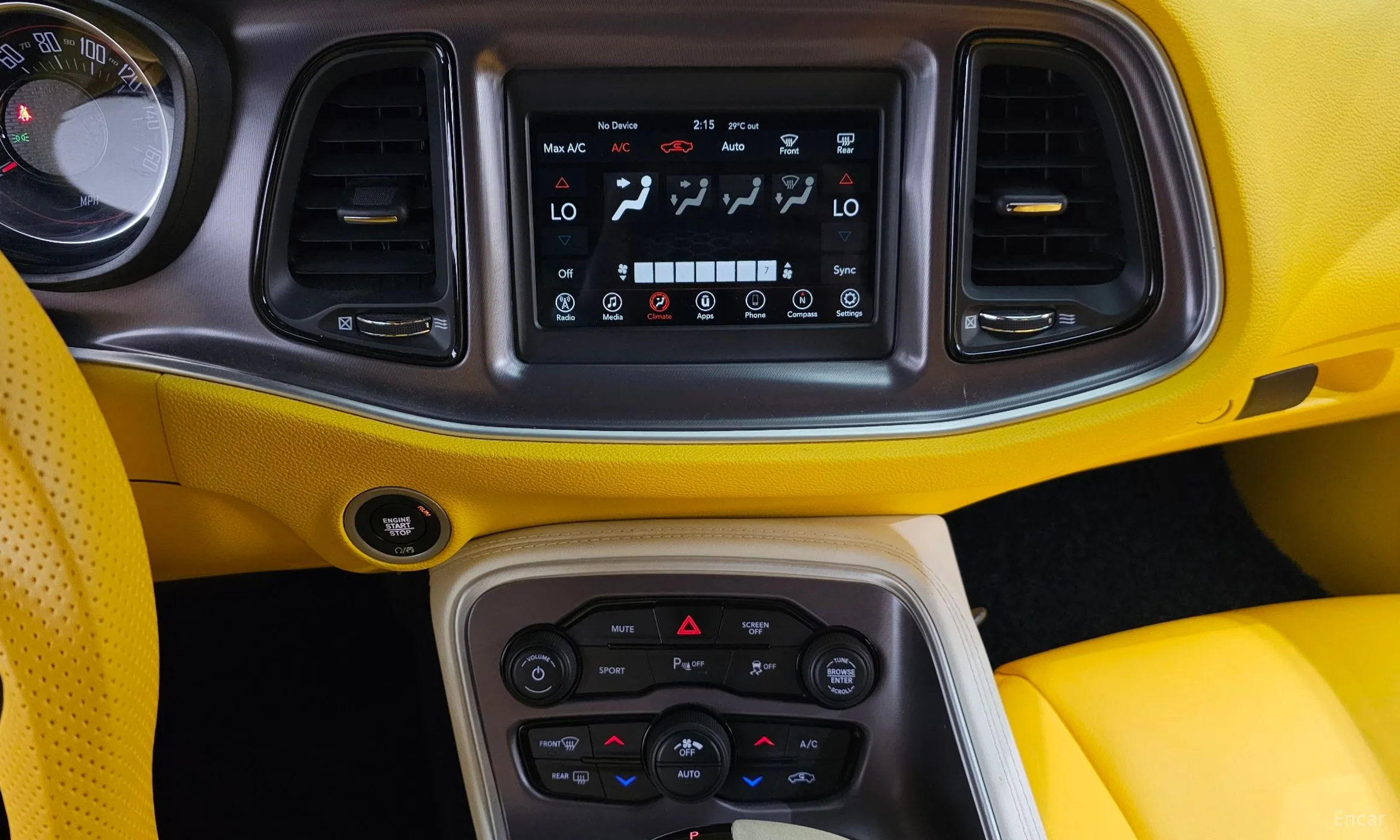 Dodge Challenger превью 14