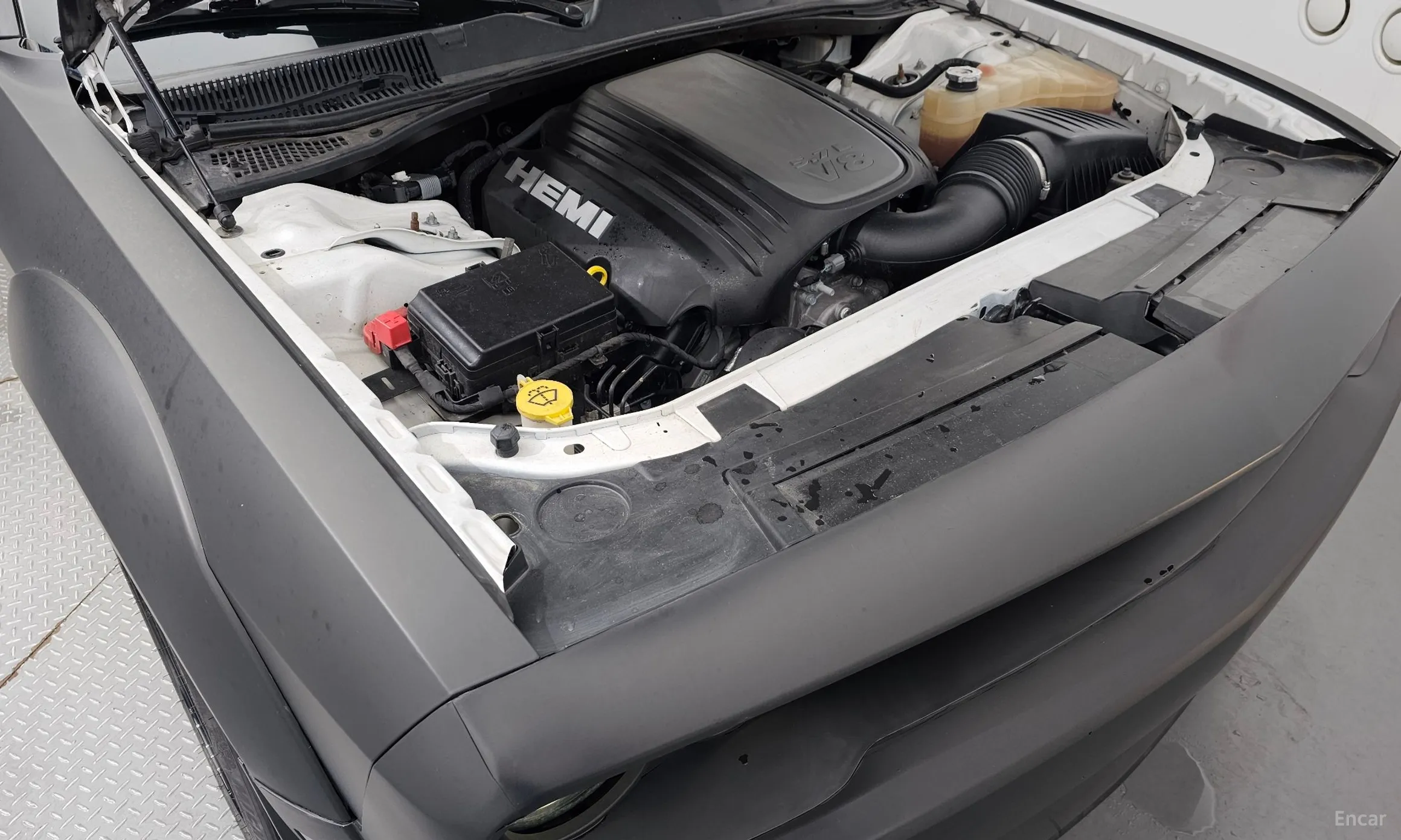 Dodge Challenger превью 6