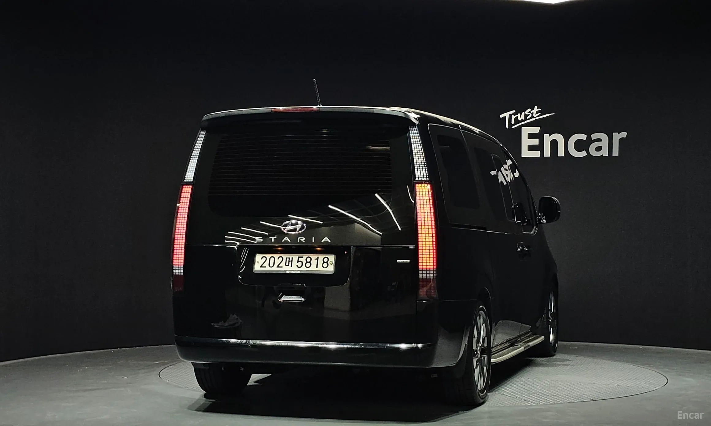 Hyundai Staria превью 3