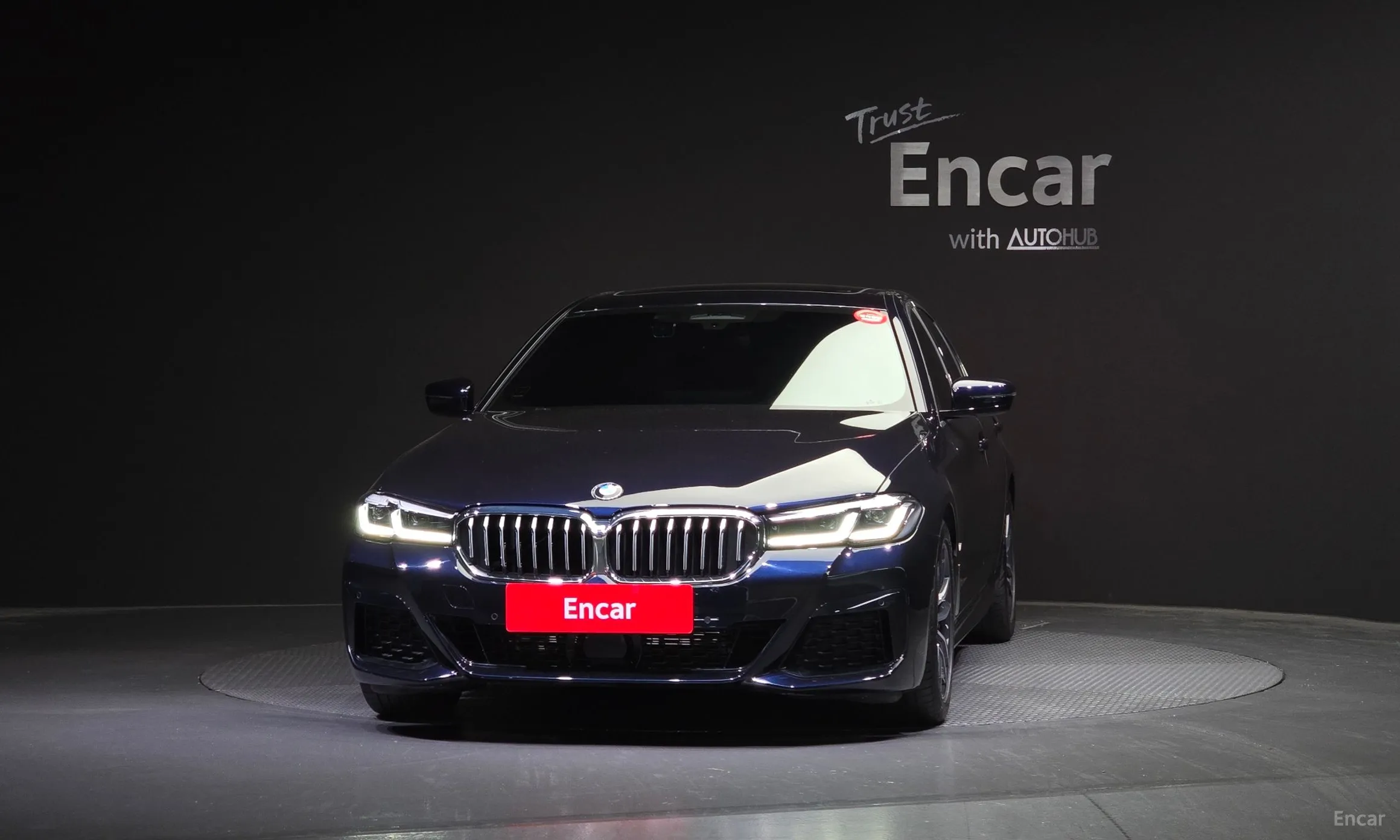 BMW 5 Series (G30) превью 2