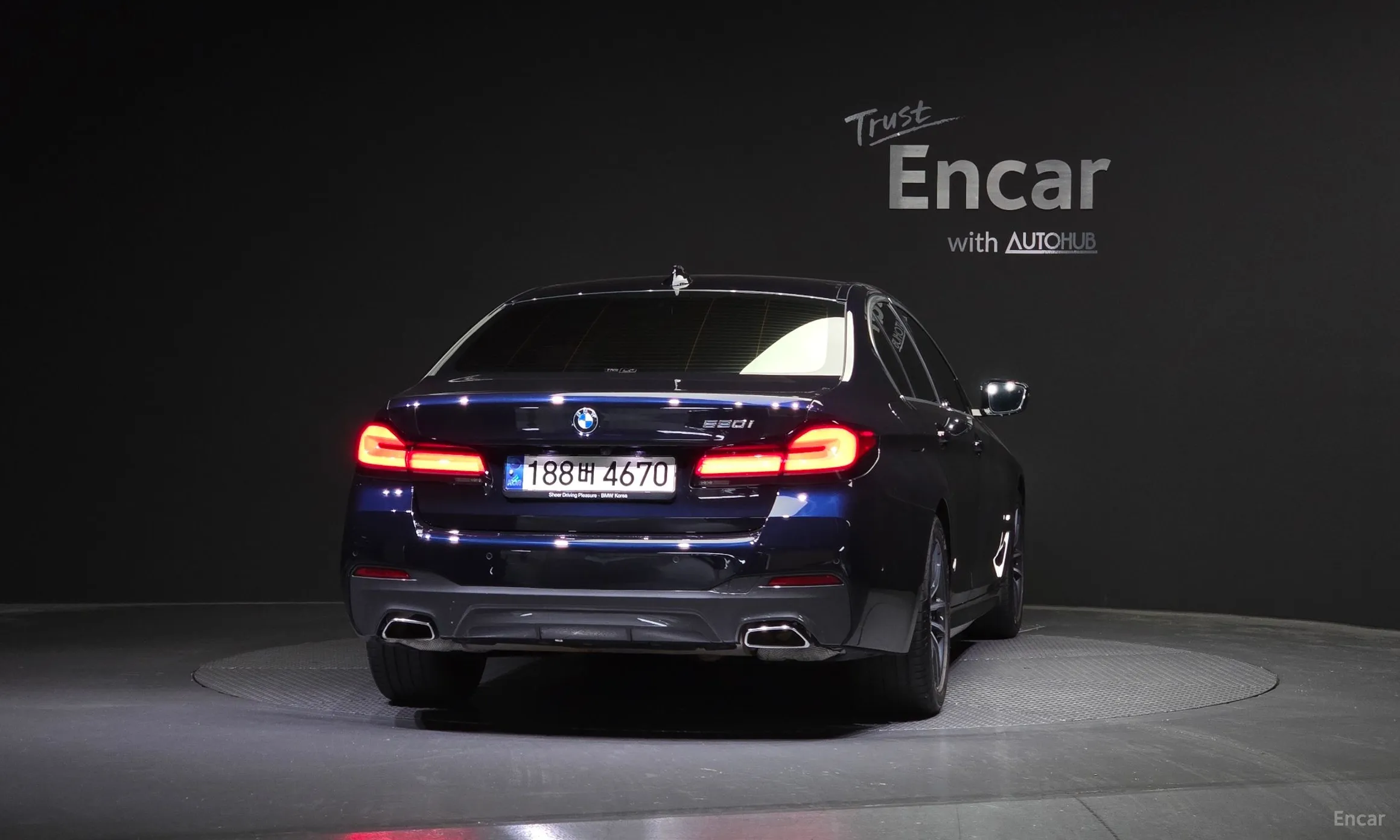 BMW 5 Series (G30) превью 3