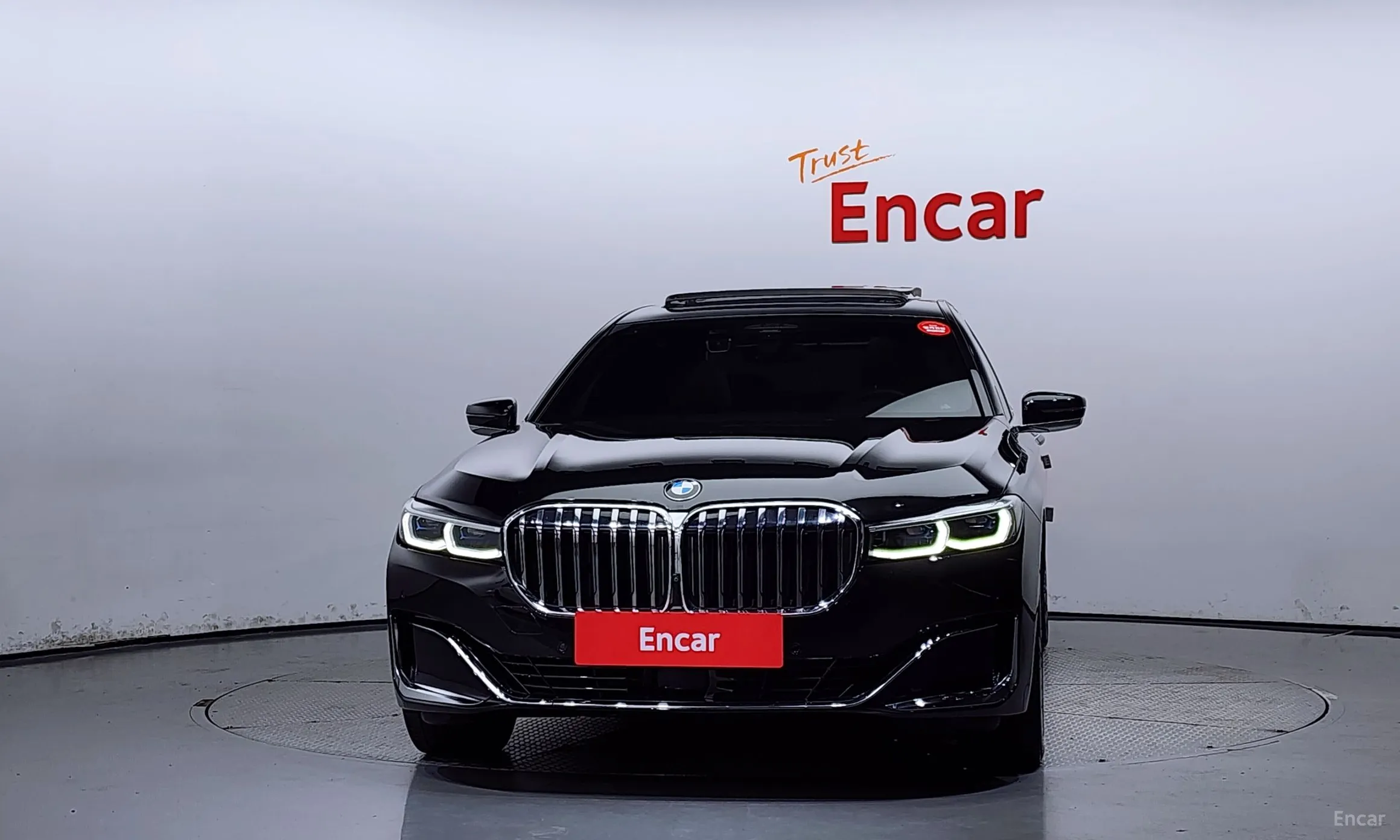 BMW 7 Series (G11) превью 2