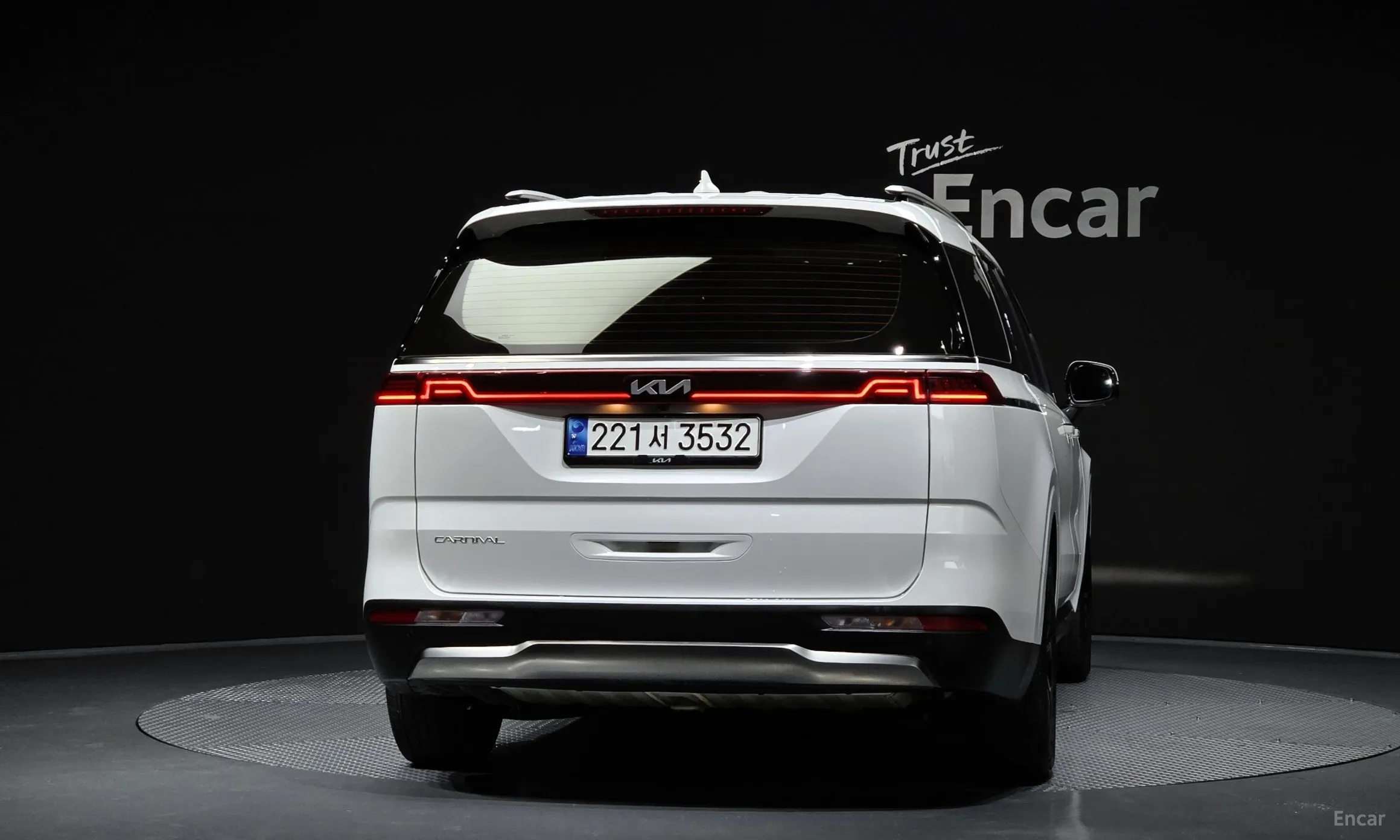 Kia Carnival Gen 4 превью 3