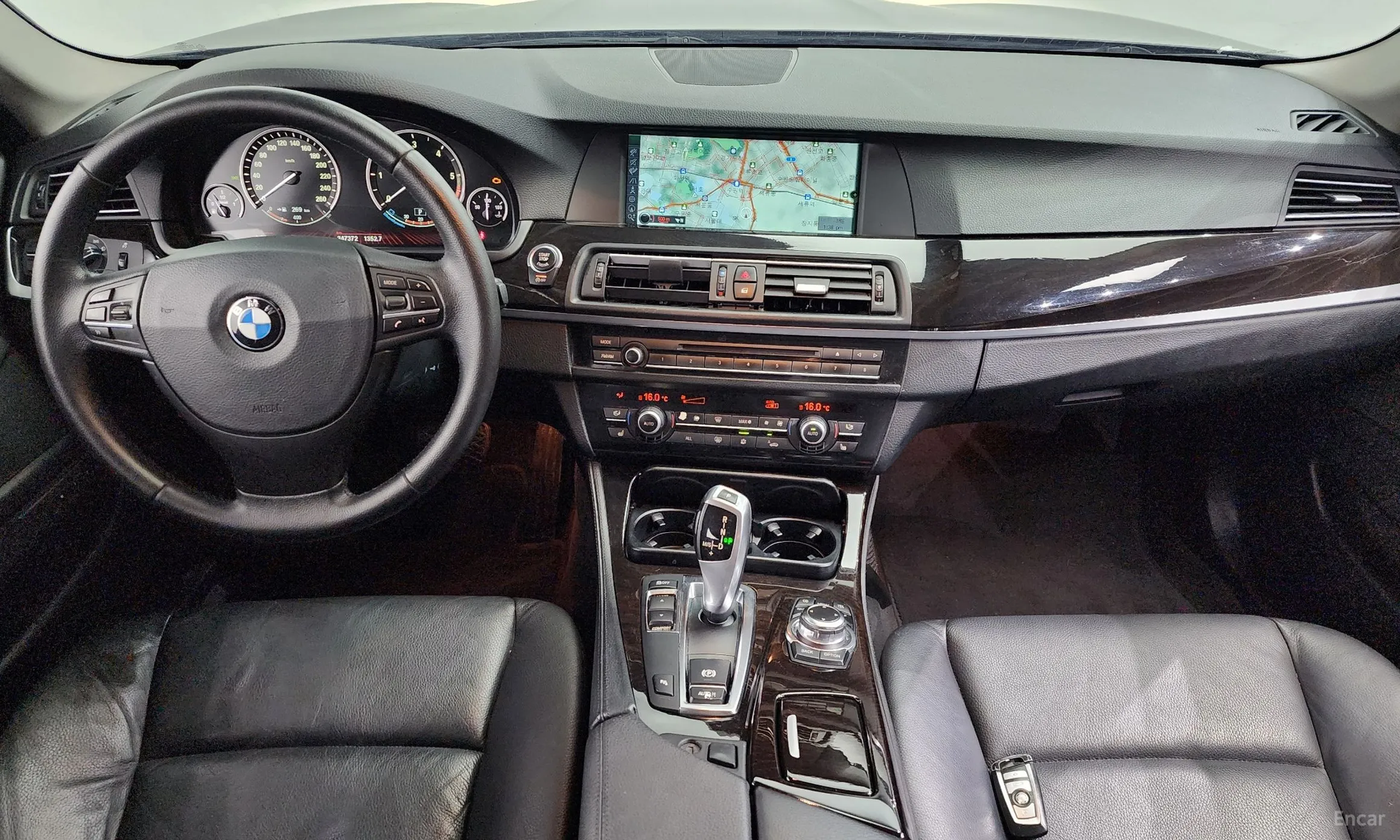 BMW 5 Series (F10) превью 4