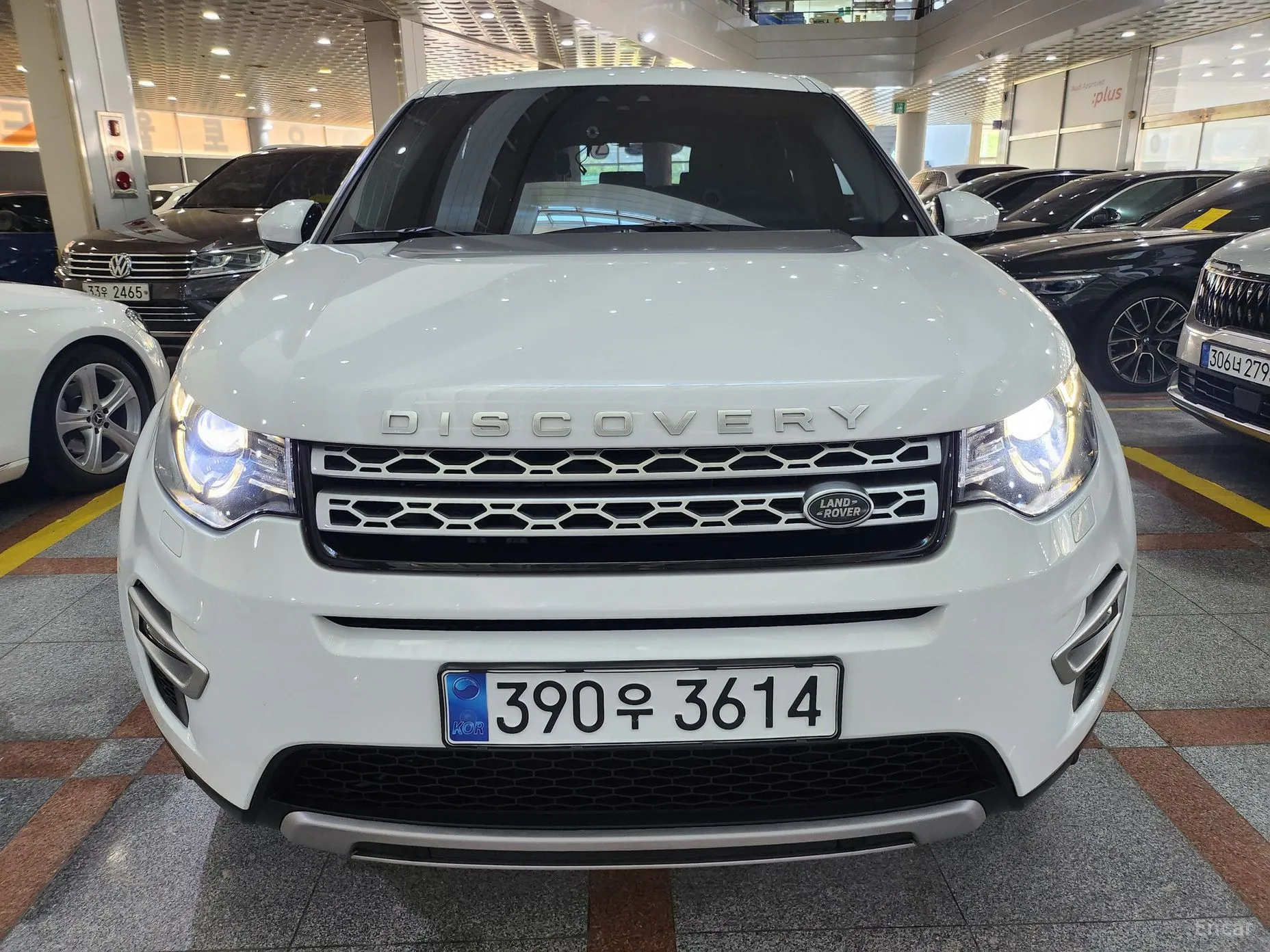 Land Rover Discovery Sports превью 2