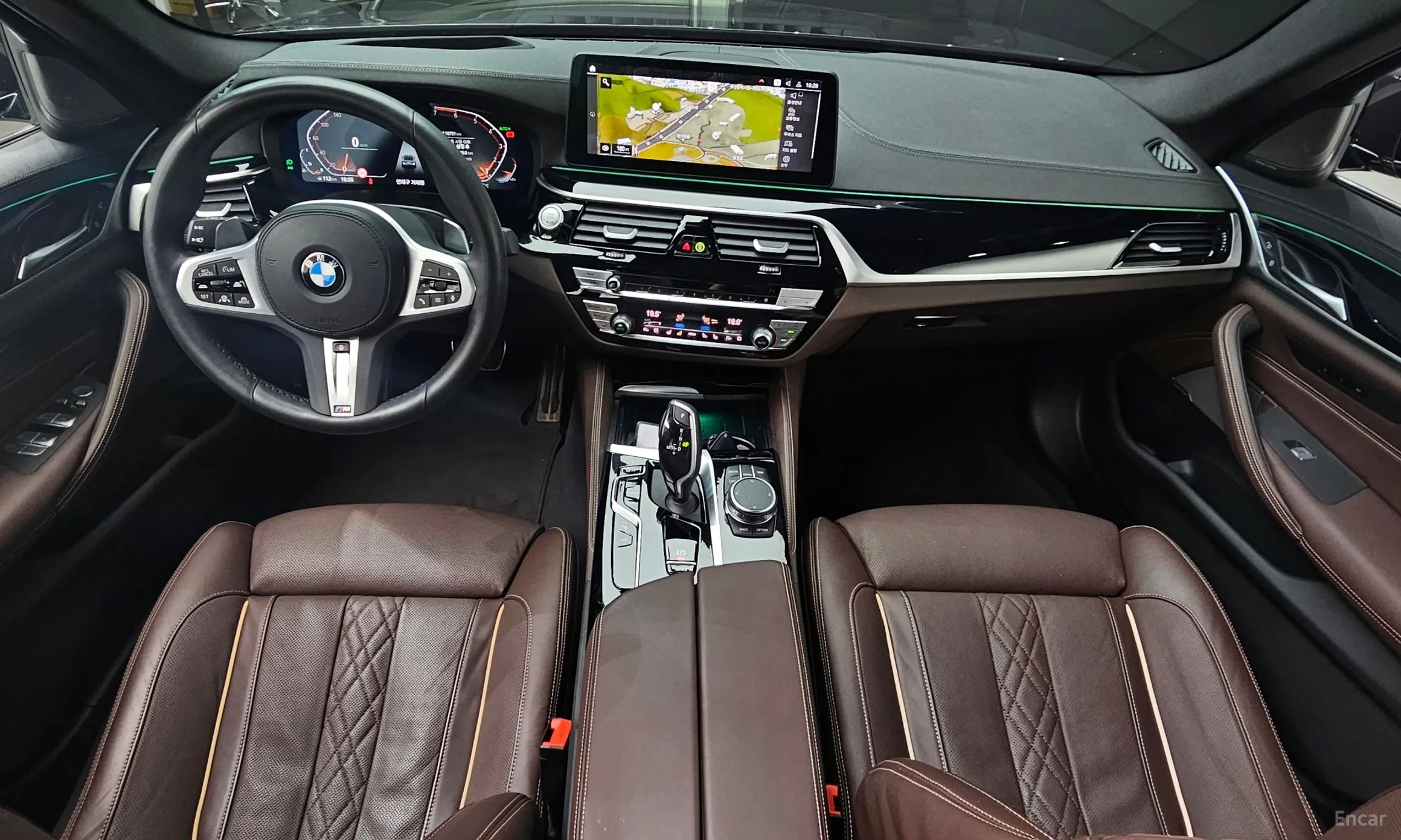 BMW 5 Series (G30) превью 4