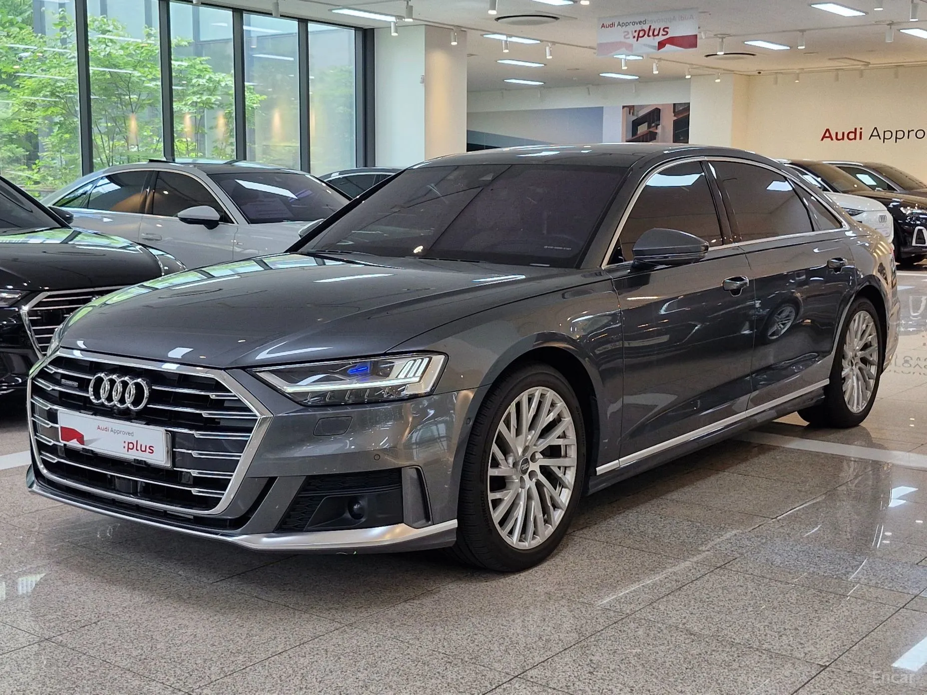 Audi A8 (D5)