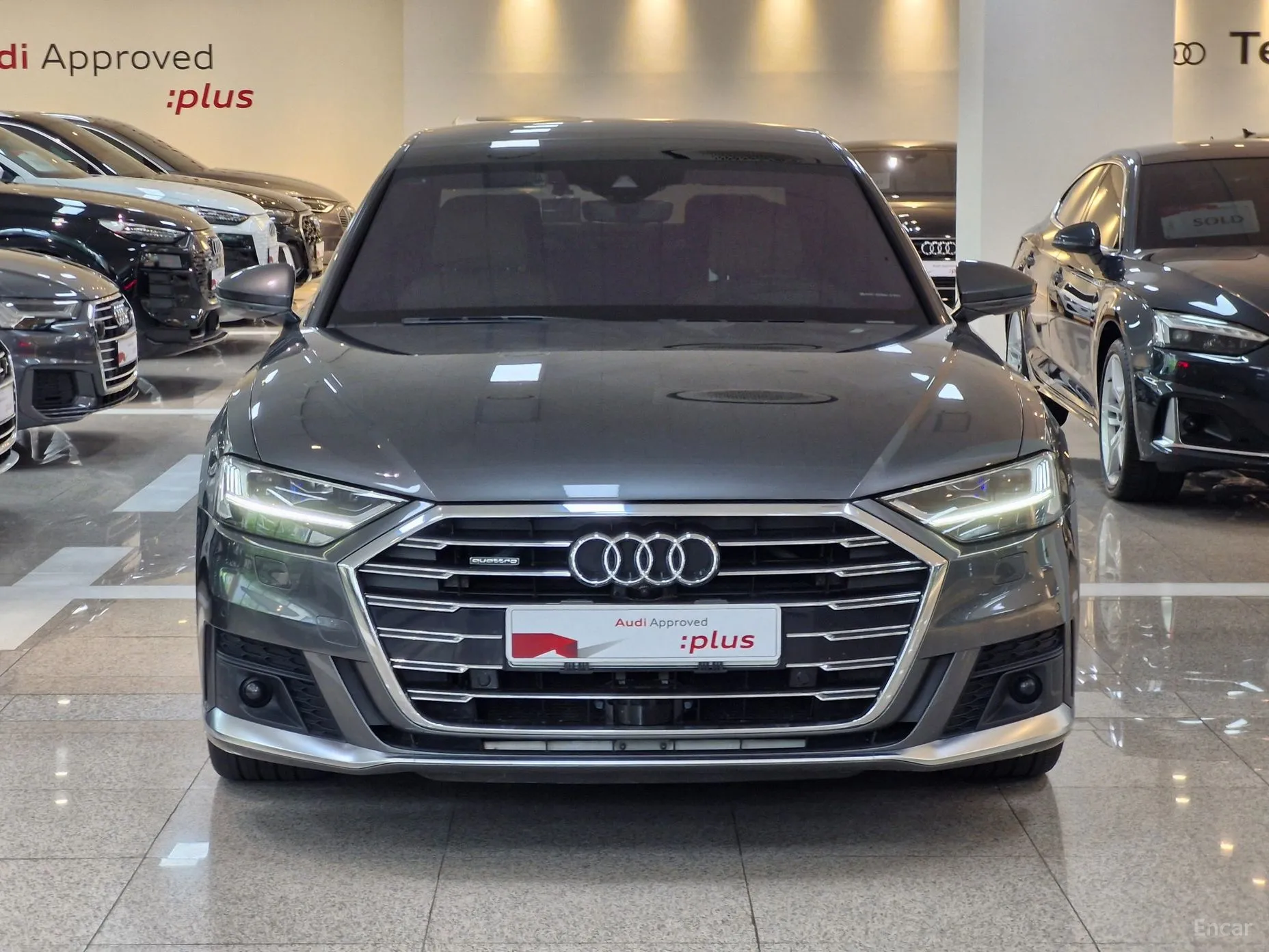 Audi A8 (D5)