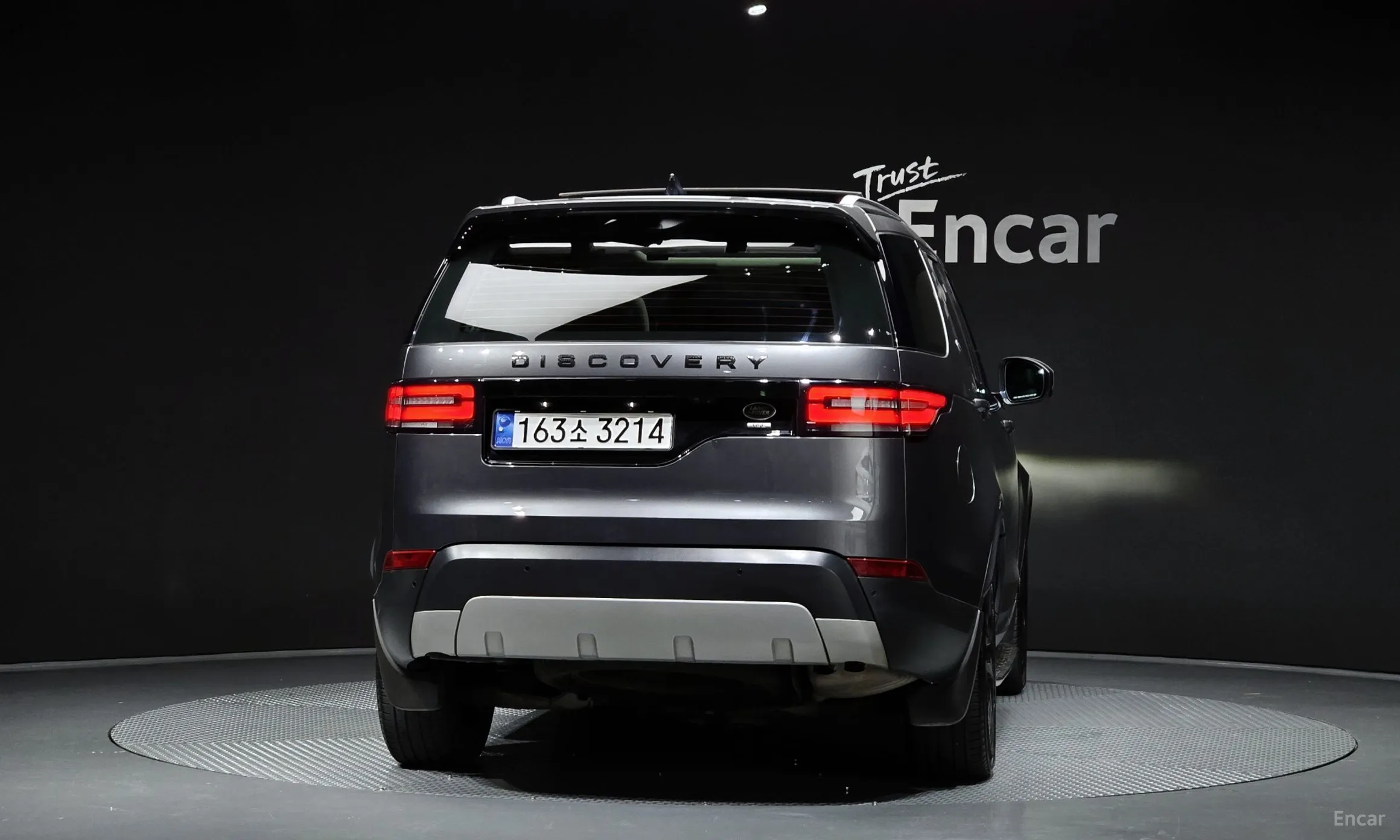Land Rover Discovery 5 превью 3