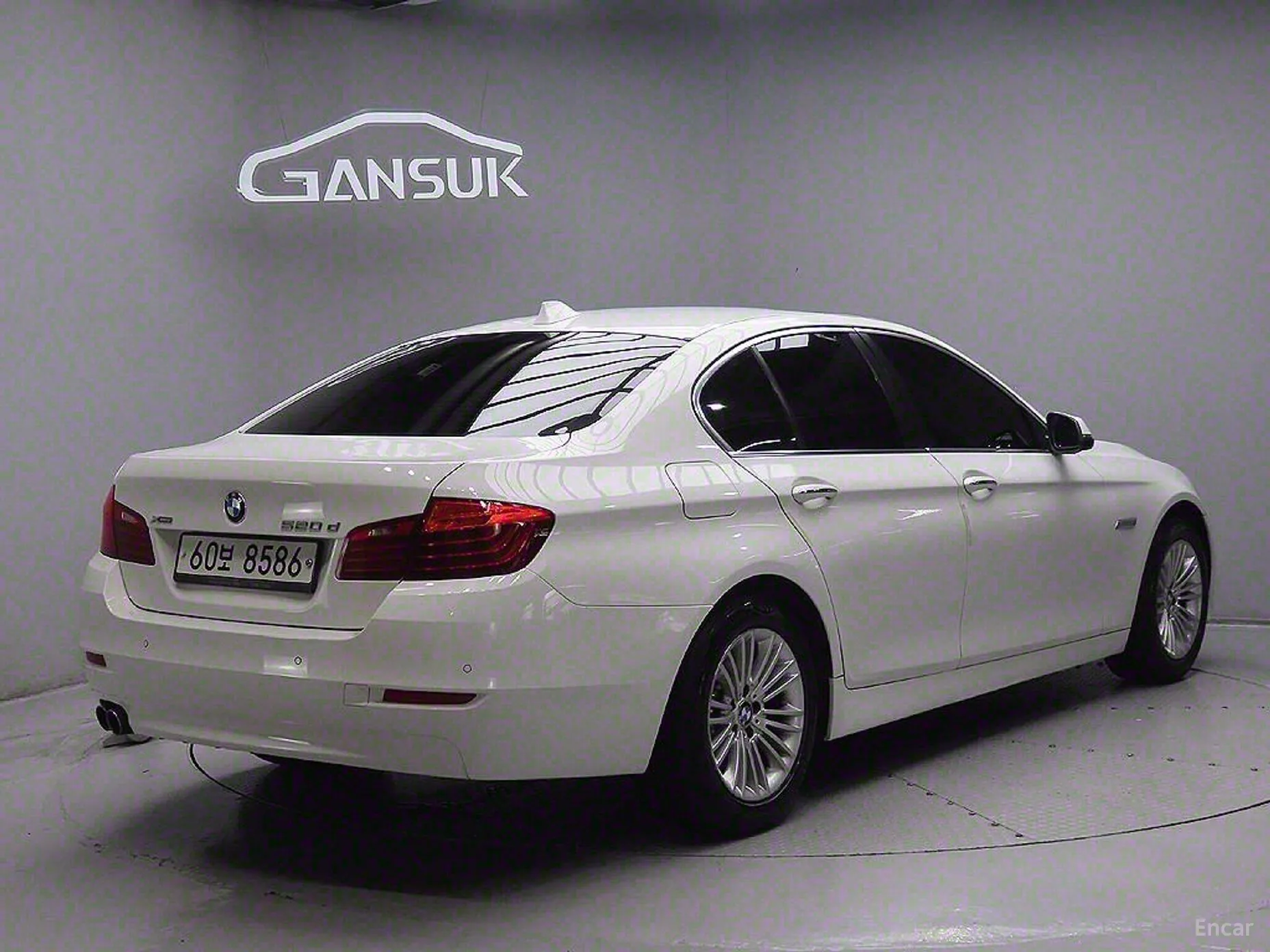 BMW 5 Series (F10) превью 3