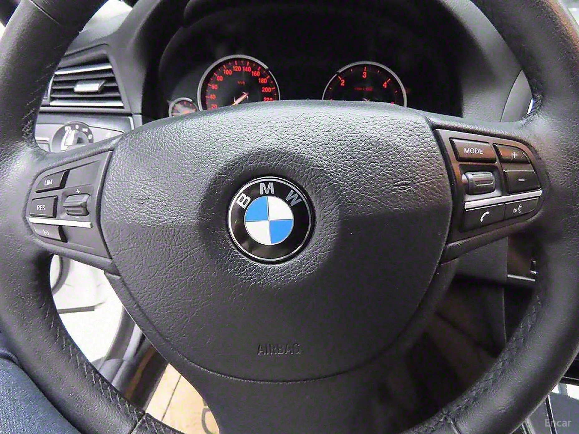 BMW 5 Series (F10) превью 4